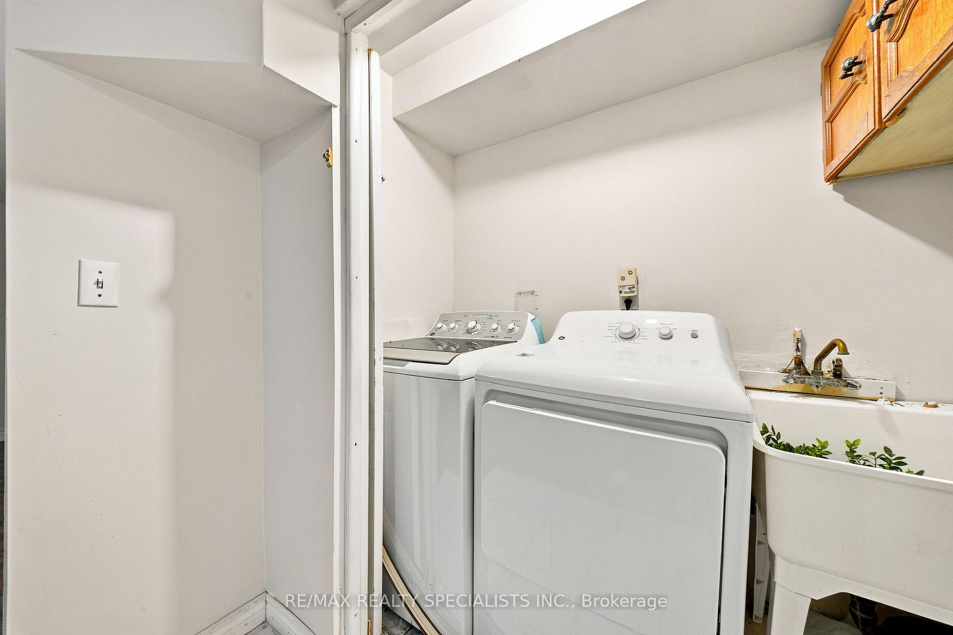 Photo 37 of 45 Clover Bloom Road, Brampton, Sandringham-Wellington — HOMEH