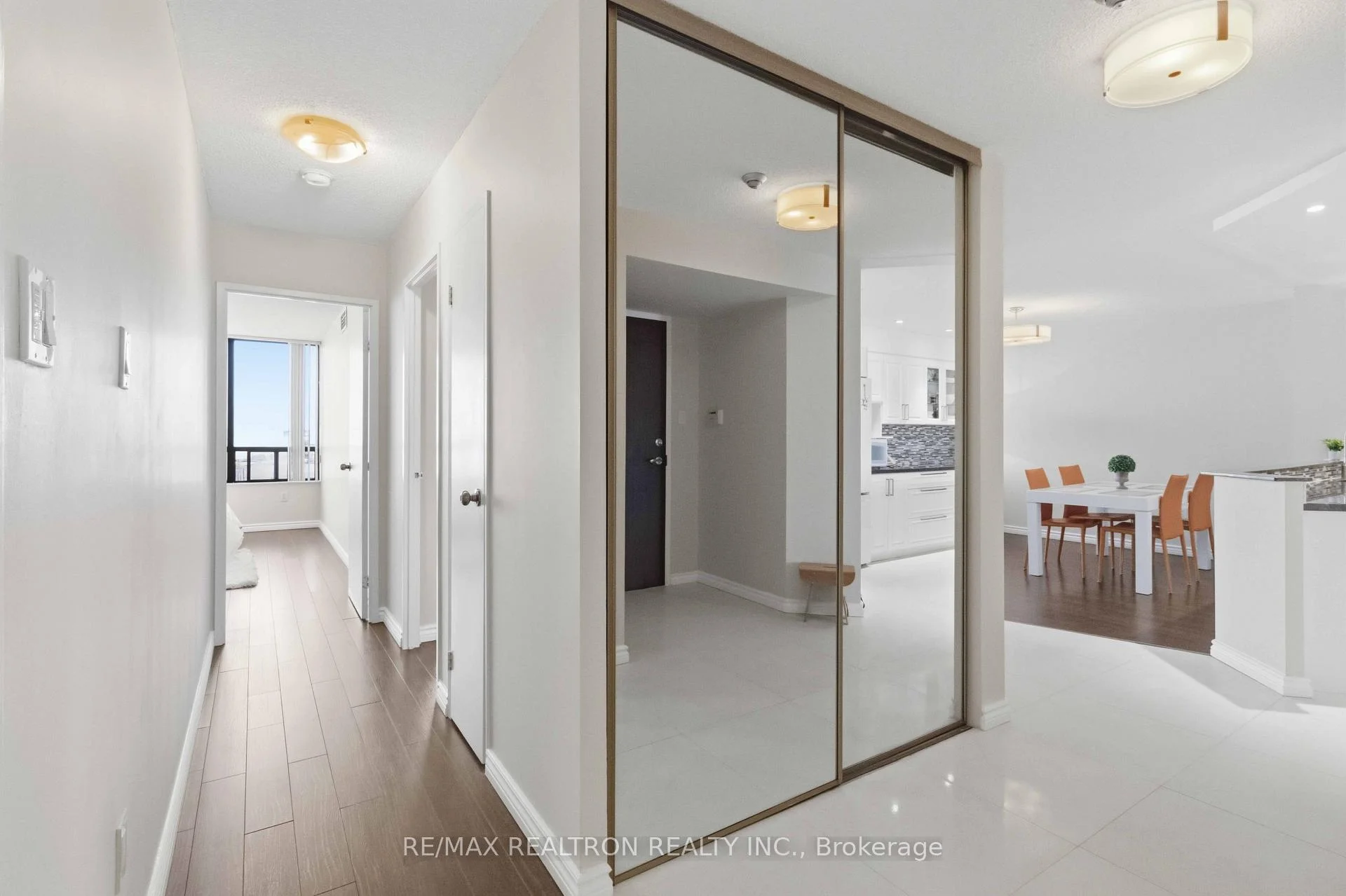 Photo 10 of Unit 812, 7420 Bathurst Street, Vaughan, Brownridge — HOMEH