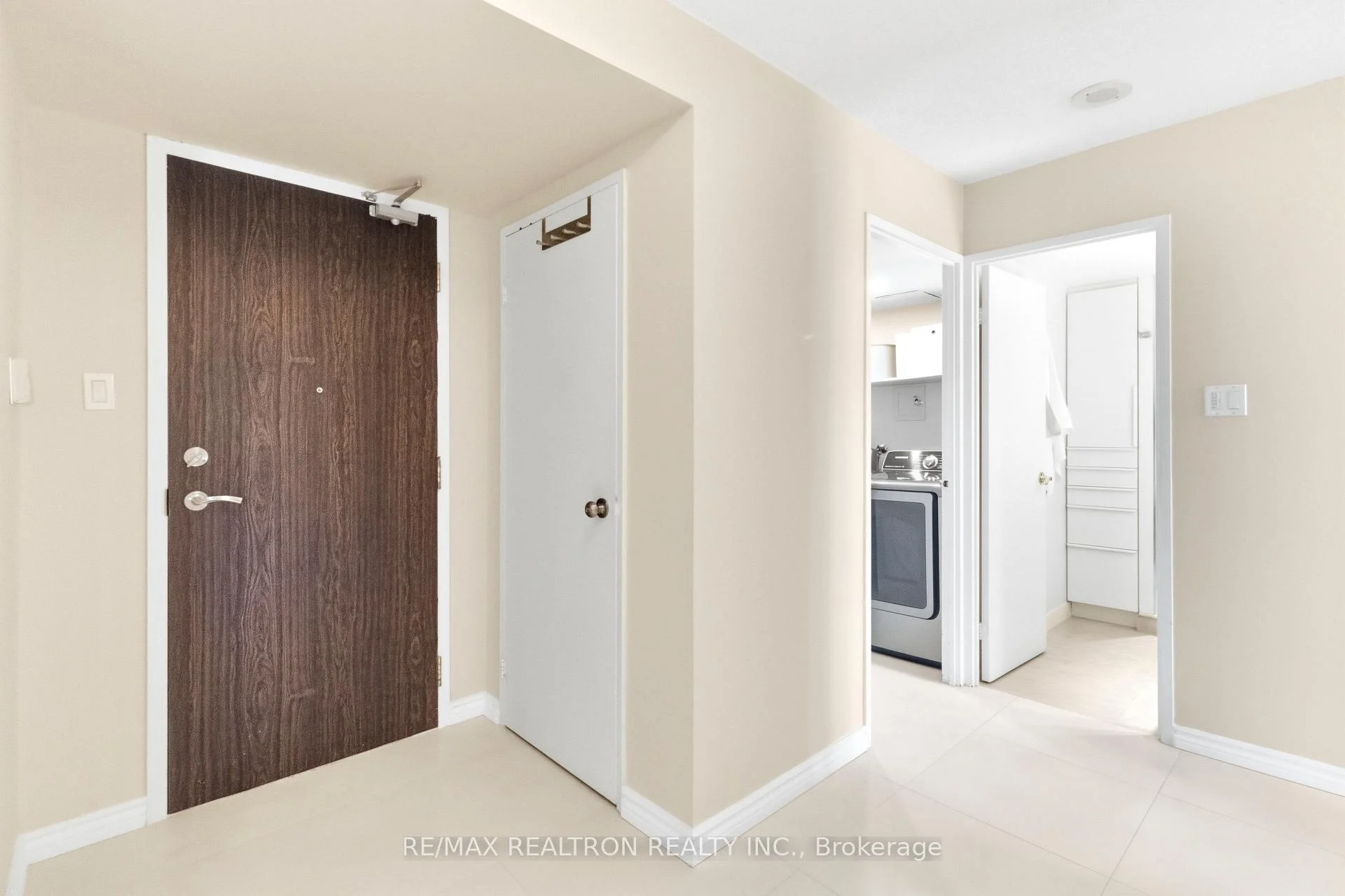Photo 11 of Unit 812, 7420 Bathurst Street, Vaughan, Brownridge — HOMEH