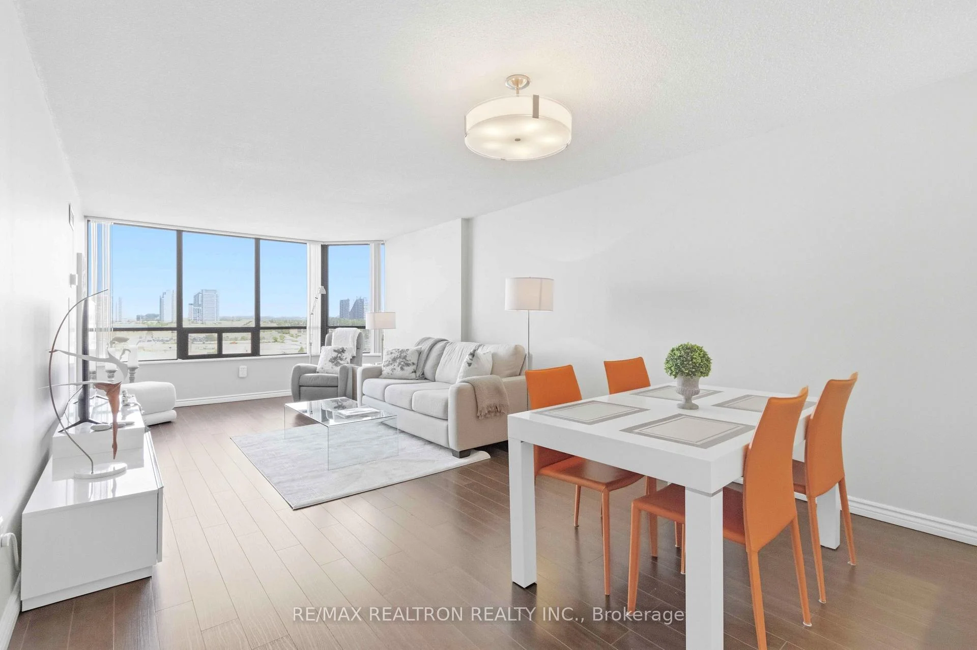 Photo 12 of Unit 812, 7420 Bathurst Street, Vaughan, Brownridge — HOMEH