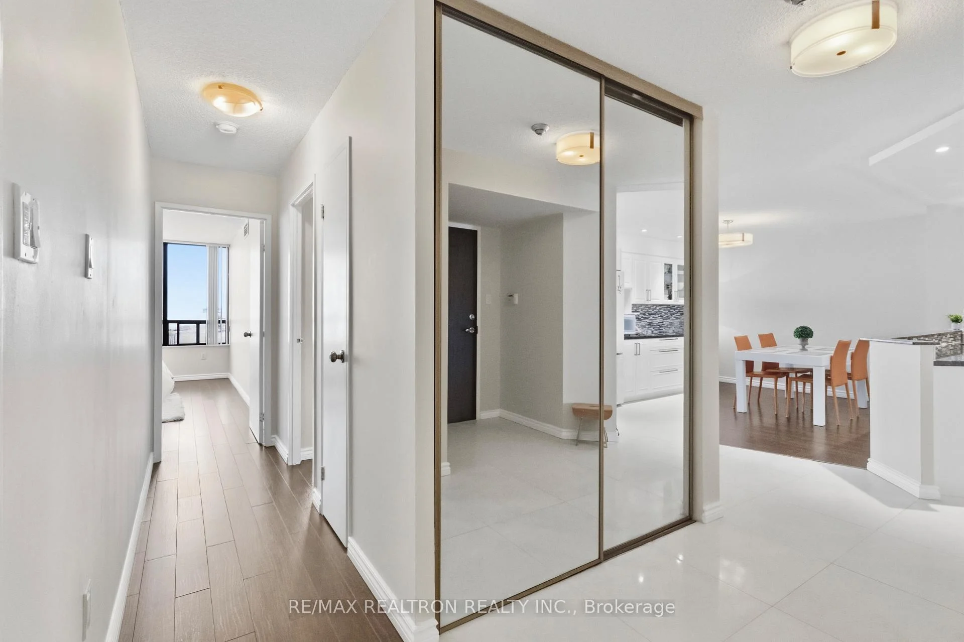 Photo 13 of Unit 812, 7420 Bathurst Street, Vaughan, Brownridge — HOMEH