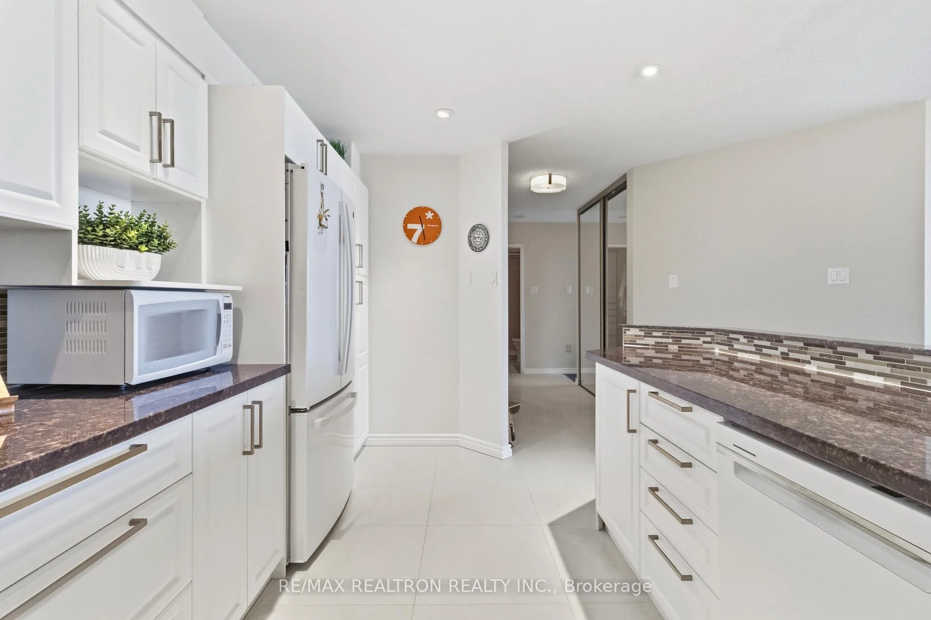 Photo 35 of Unit 812, 7420 Bathurst Street, Vaughan, Brownridge — HOMEH