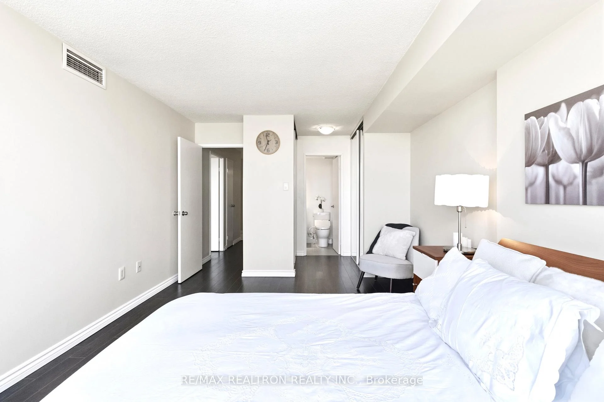 Photo 44 of Unit 812, 7420 Bathurst Street, Vaughan, Brownridge — HOMEH