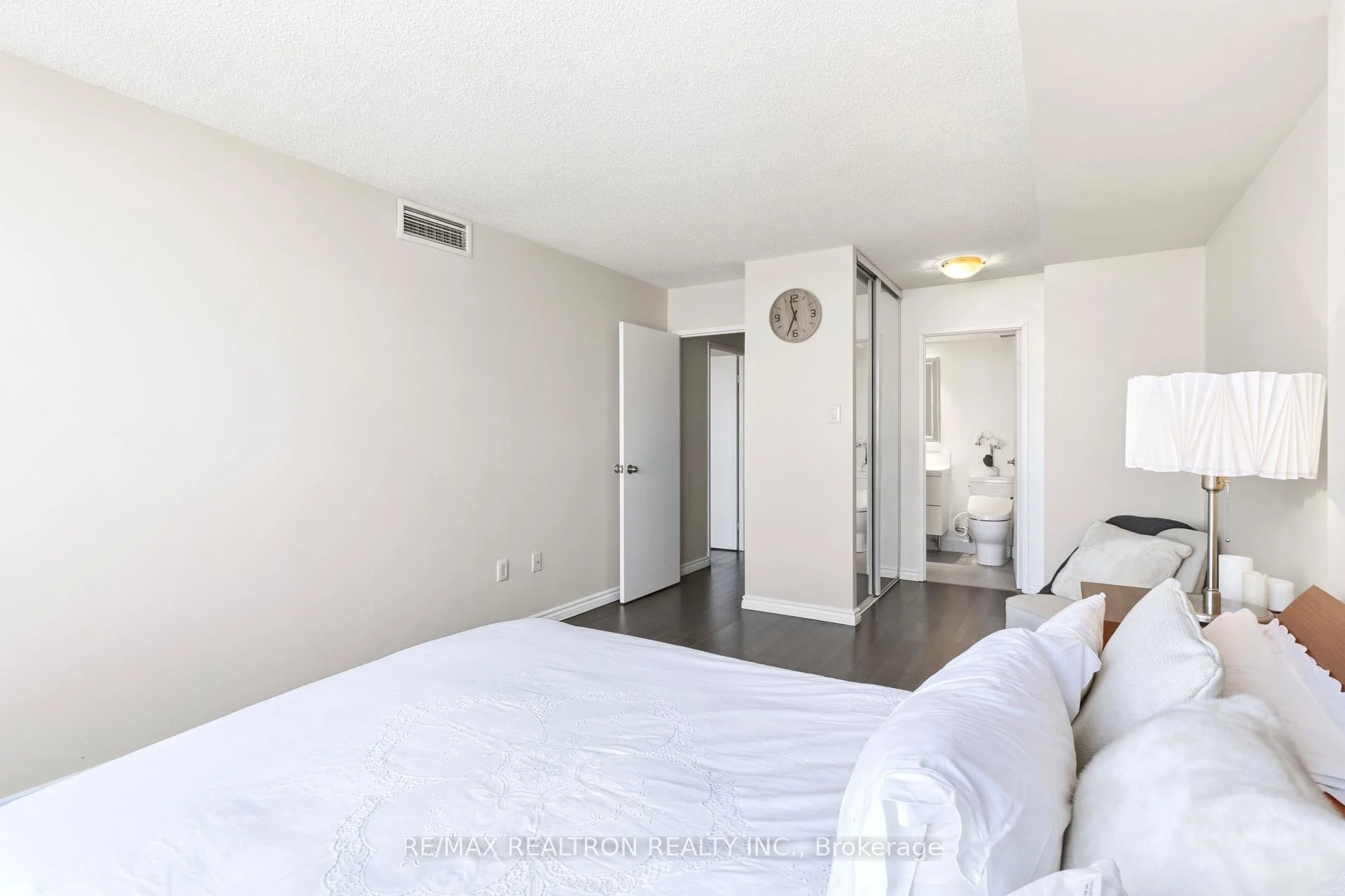 Photo 45 of Unit 812, 7420 Bathurst Street, Vaughan, Brownridge — HOMEH