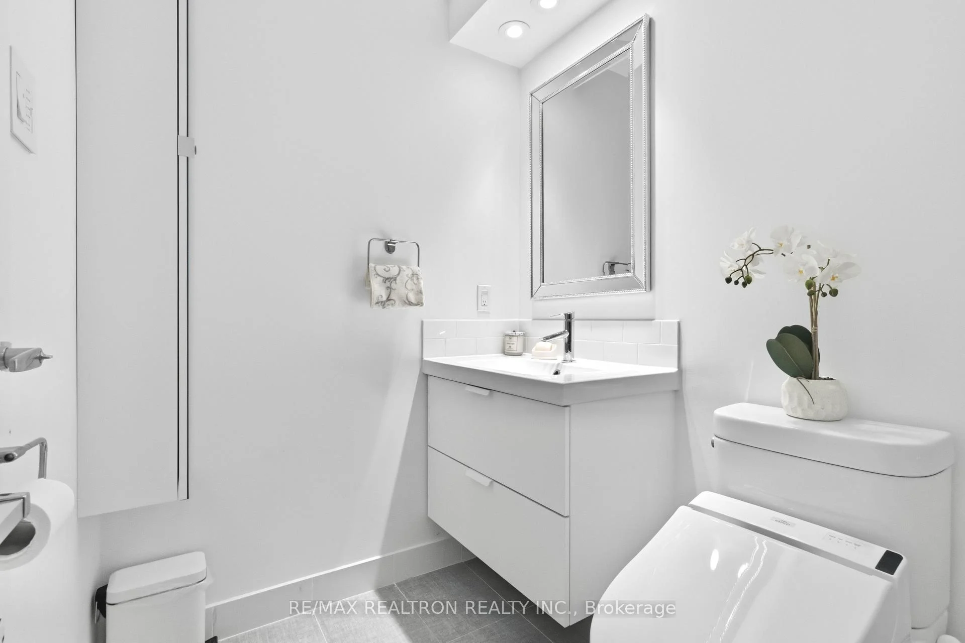 Photo 47 of Unit 812, 7420 Bathurst Street, Vaughan, Brownridge — HOMEH