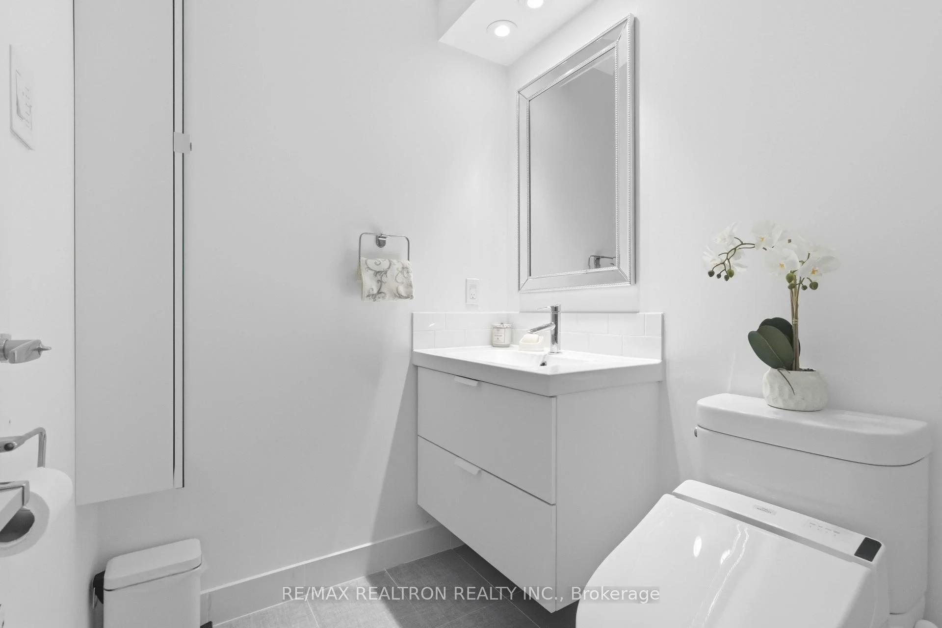 Photo 48 of Unit 812, 7420 Bathurst Street, Vaughan, Brownridge — HOMEH