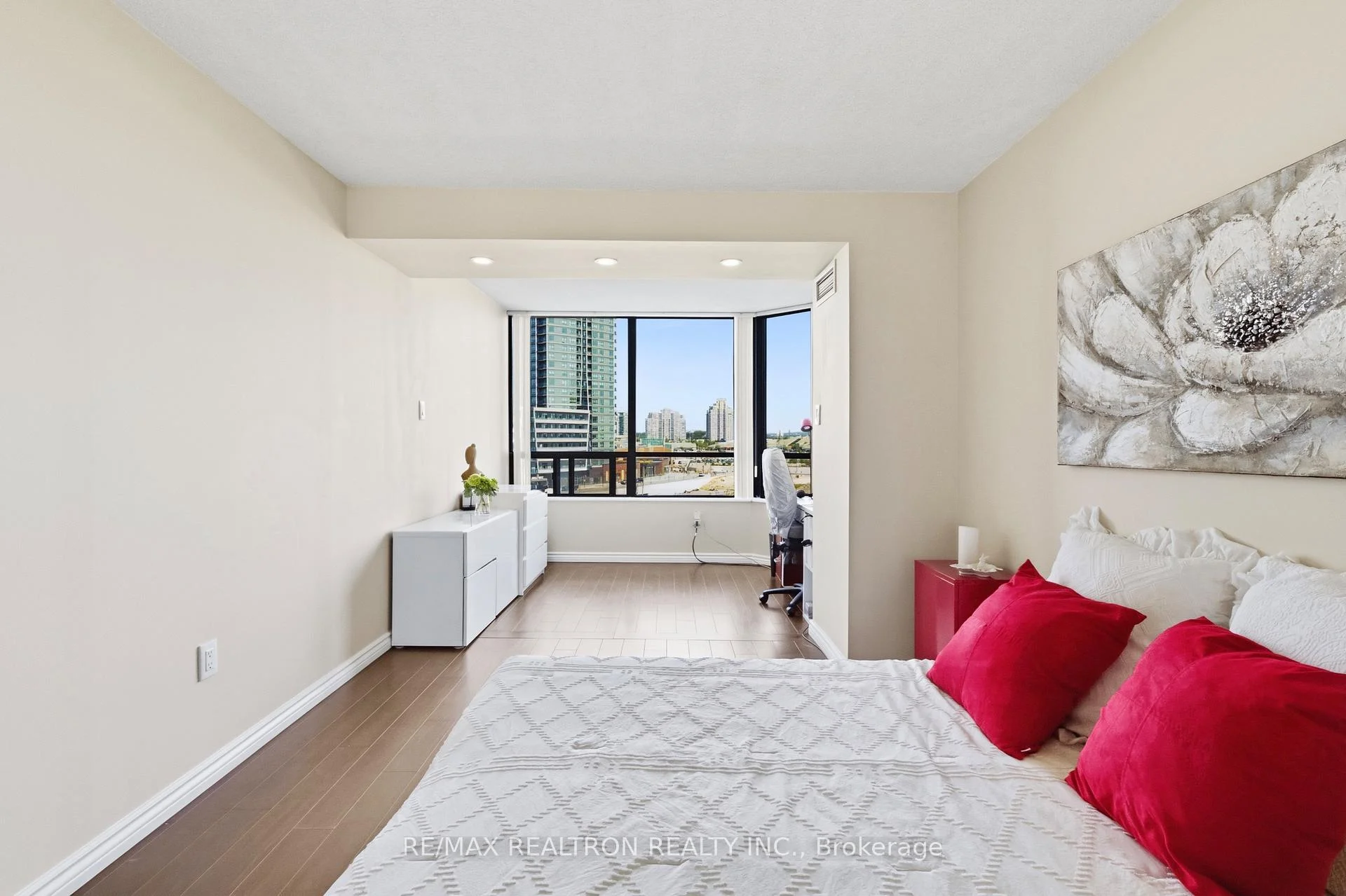 Photo 53 of Unit 812, 7420 Bathurst Street, Vaughan, Brownridge — HOMEH