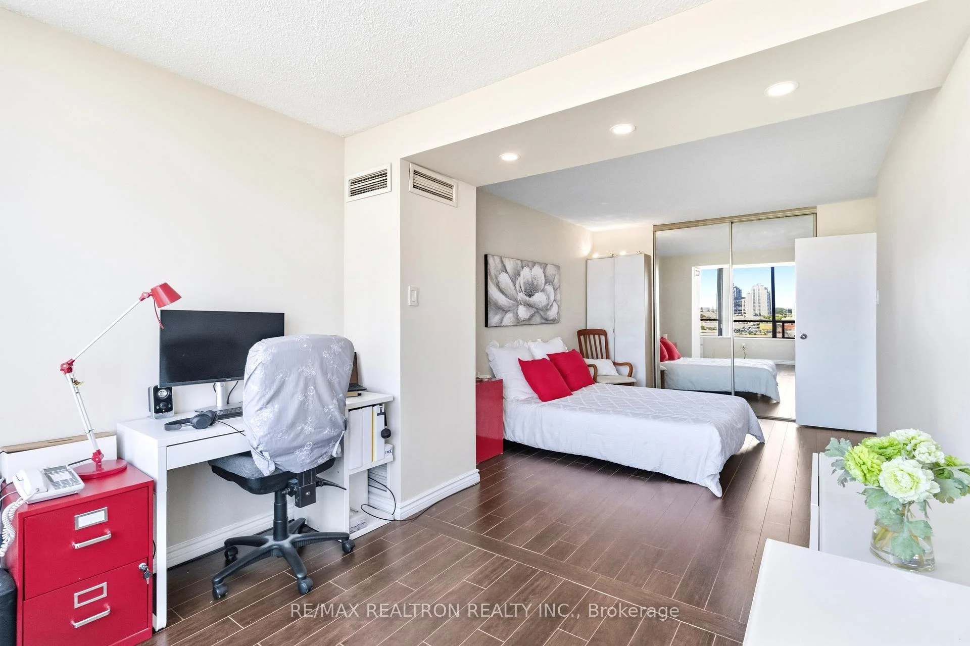 Photo 55 of Unit 812, 7420 Bathurst Street, Vaughan, Brownridge — HOMEH