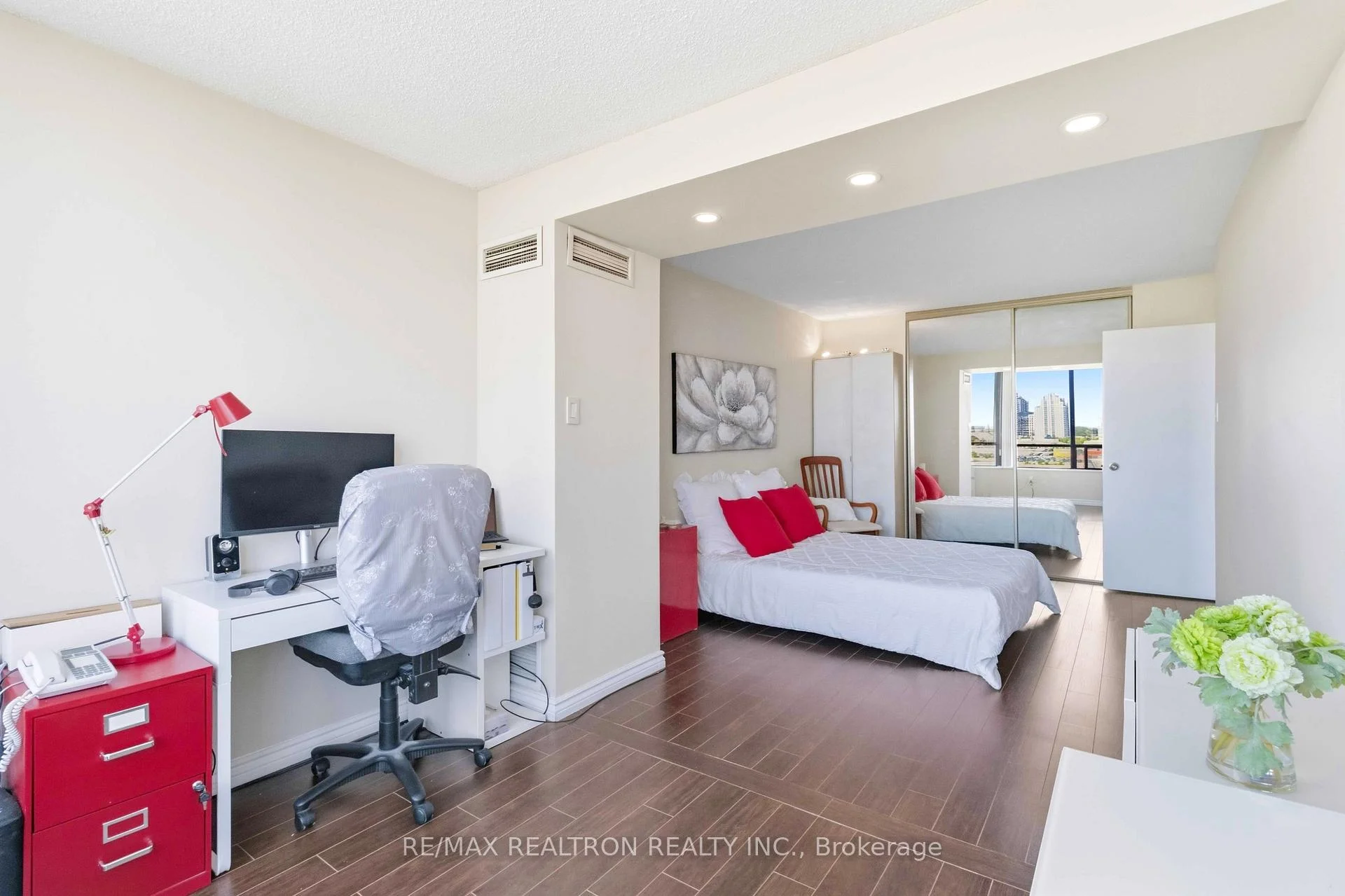 Photo 56 of Unit 812, 7420 Bathurst Street, Vaughan, Brownridge — HOMEH