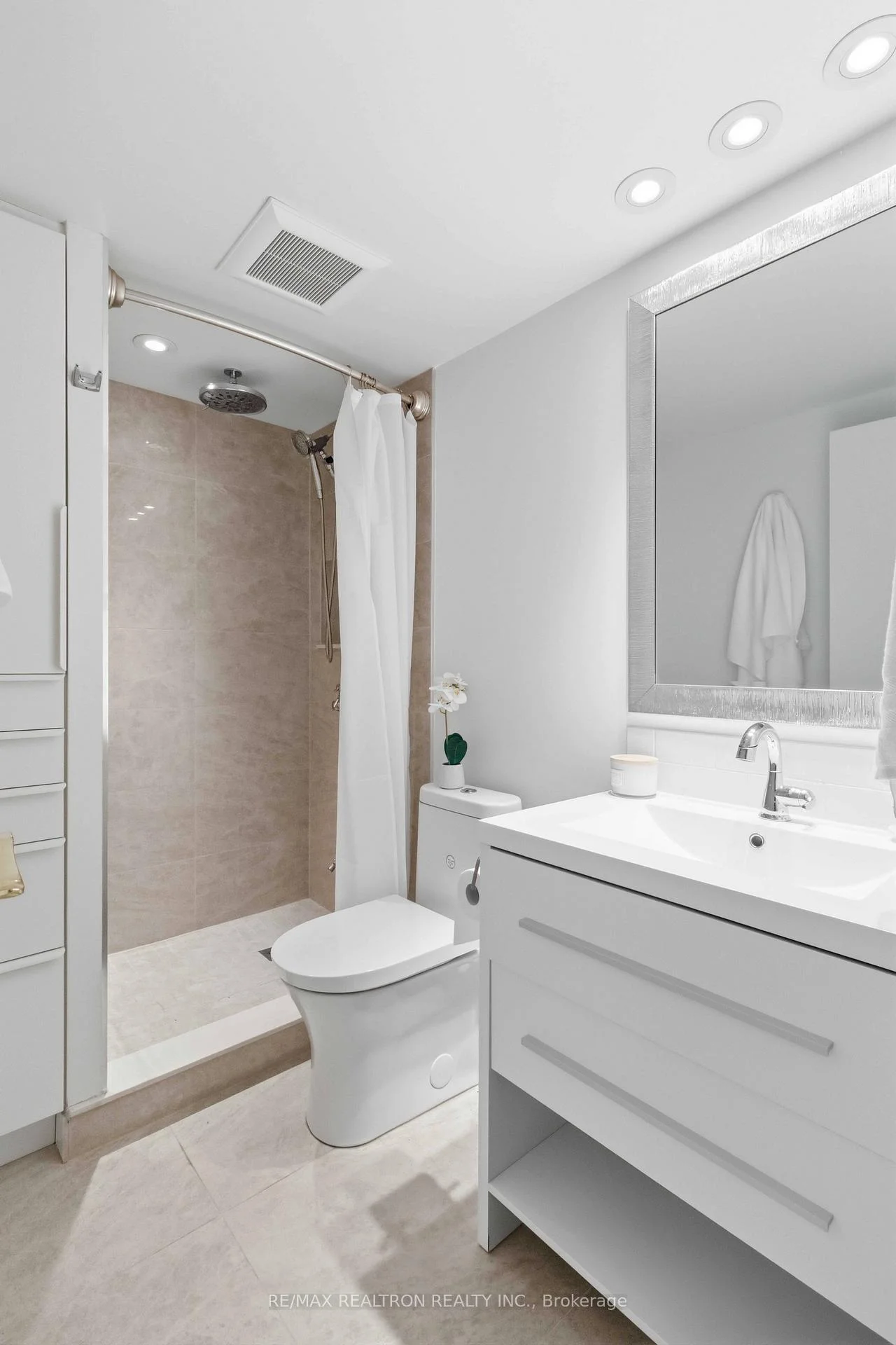 Photo 60 of Unit 812, 7420 Bathurst Street, Vaughan, Brownridge — HOMEH