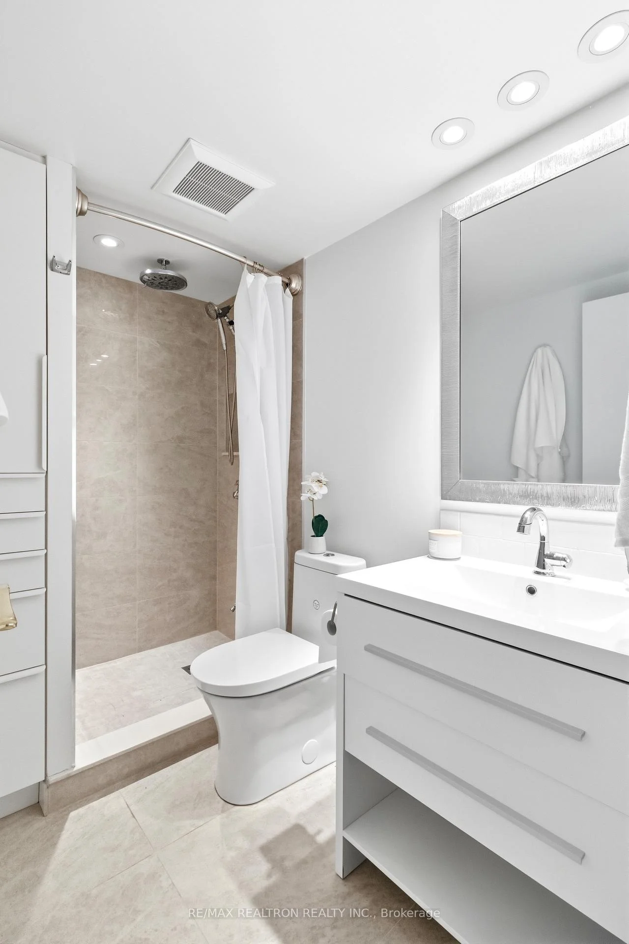 Photo 64 of Unit 812, 7420 Bathurst Street, Vaughan, Brownridge — HOMEH