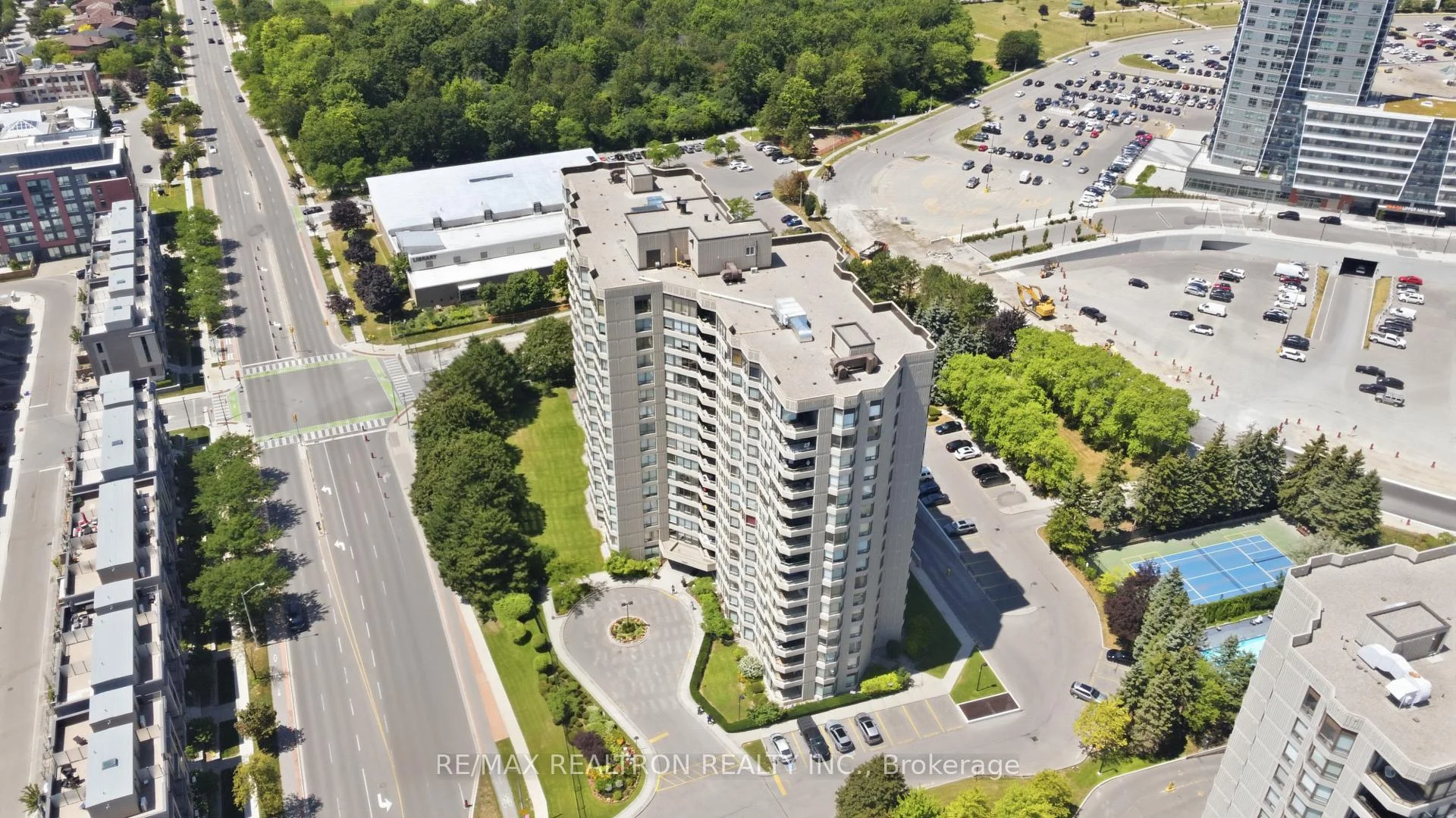 Photo 87 of Unit 812, 7420 Bathurst Street, Vaughan, Brownridge — HOMEH