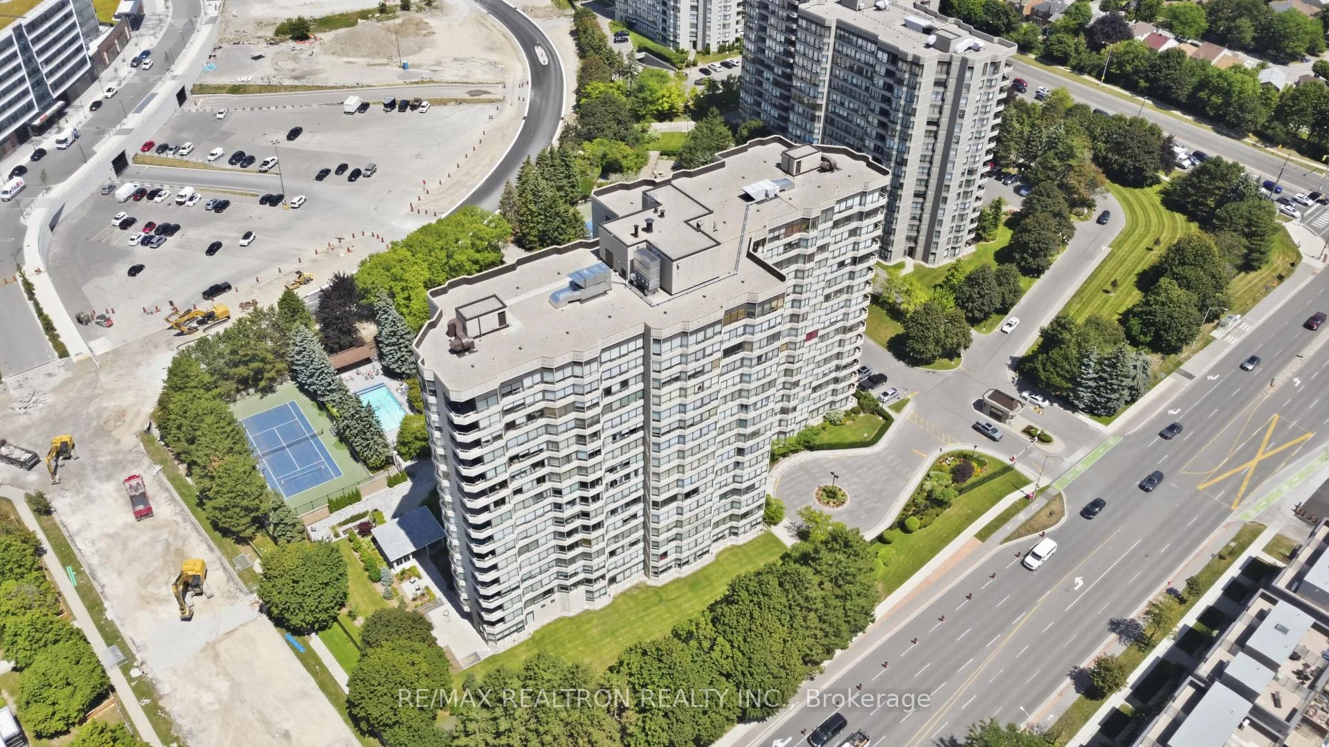 Photo 90 of Unit 812, 7420 Bathurst Street, Vaughan, Brownridge — HOMEH