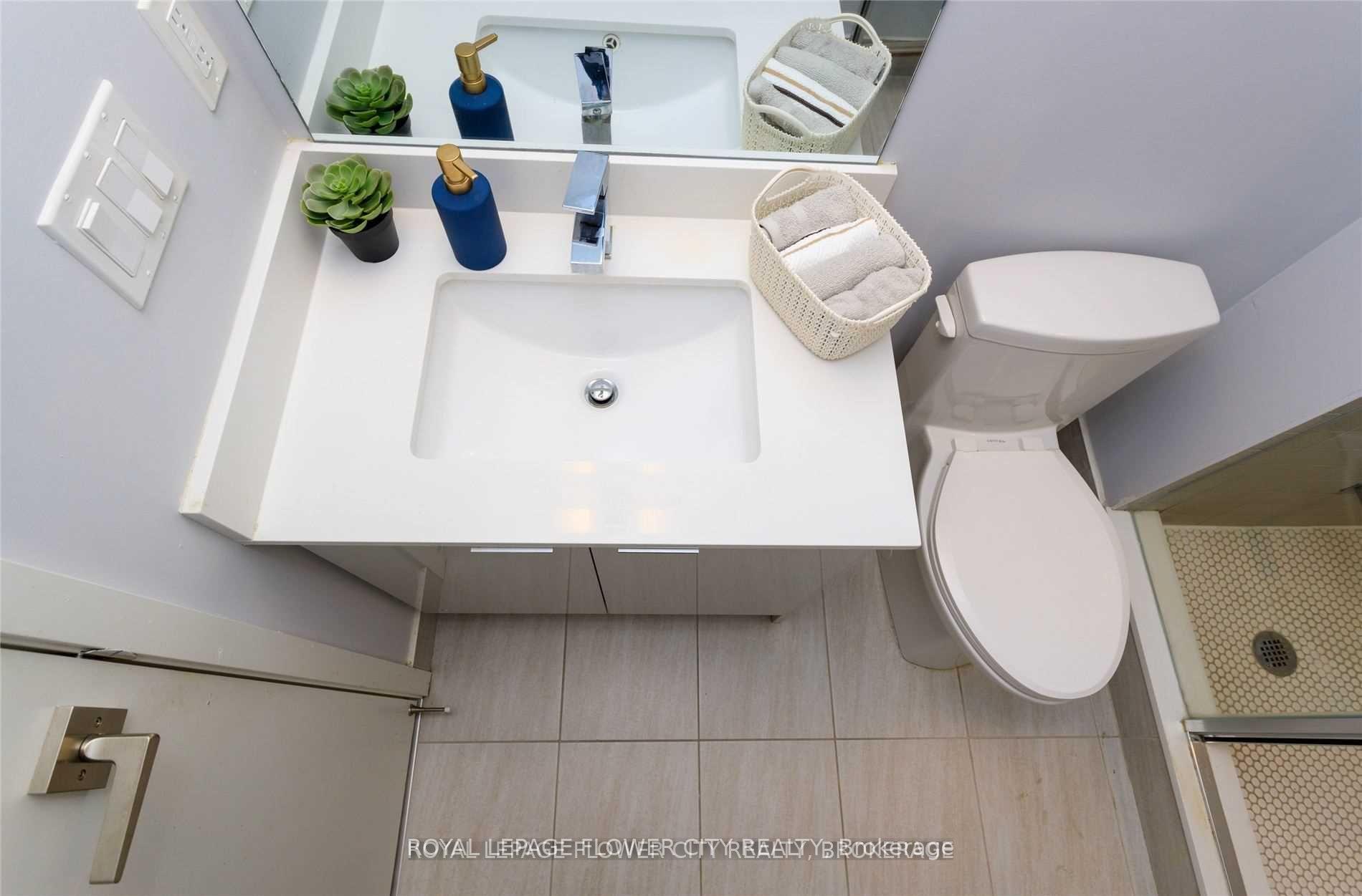 Photo 13 of Unit 910, 2908 Highway 7 Road, Vaughan, Concord — HOMEH