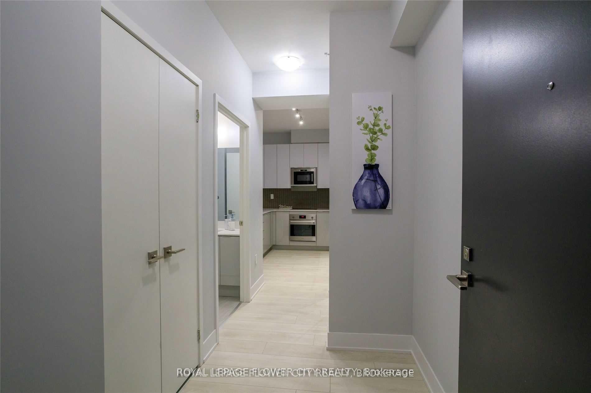 Photo 25 of Unit 910, 2908 Highway 7 Road, Vaughan, Concord — HOMEH