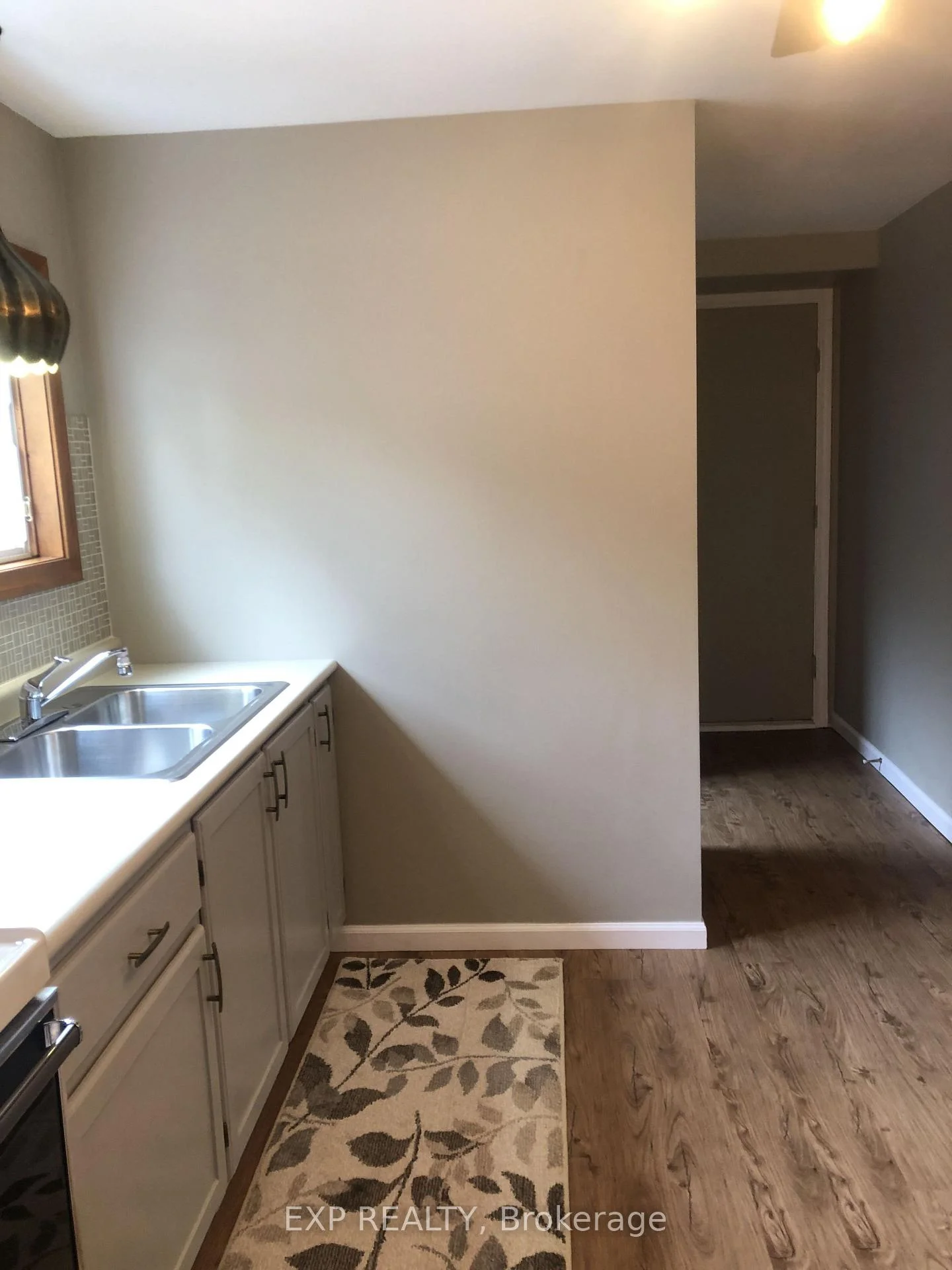 Photo 12 of Unit Lower, 64 Chapel Hill Crescent, Welland, N. Welland — HOMEH