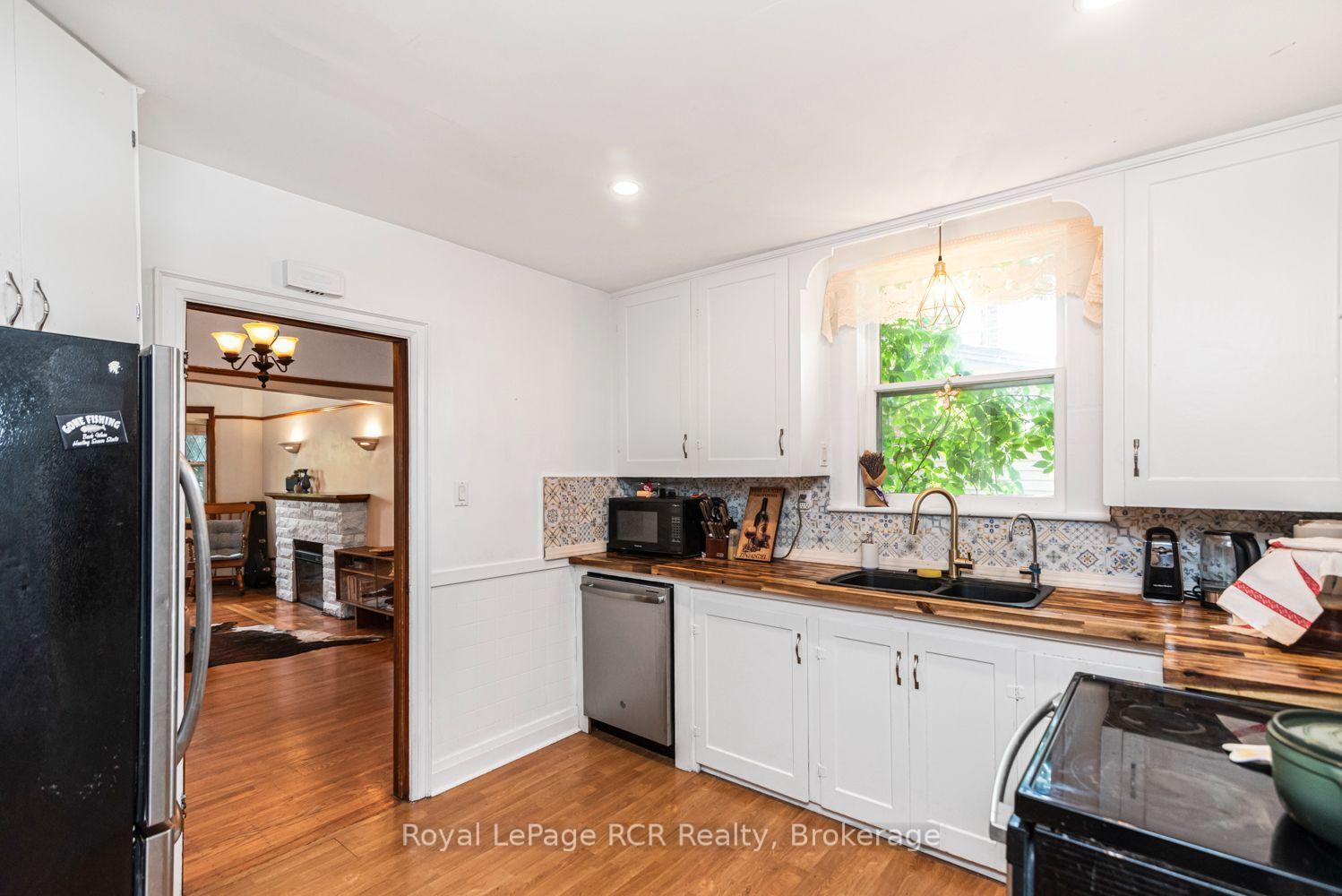 Photo 19 of 52 Cameron Avenue S, Hamilton, Bartonville — HOMEH