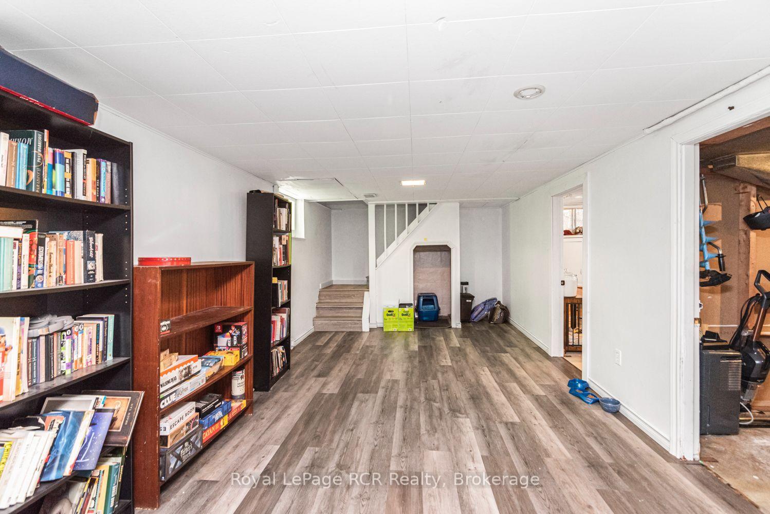 Photo 38 of 52 Cameron Avenue S, Hamilton, Bartonville — HOMEH