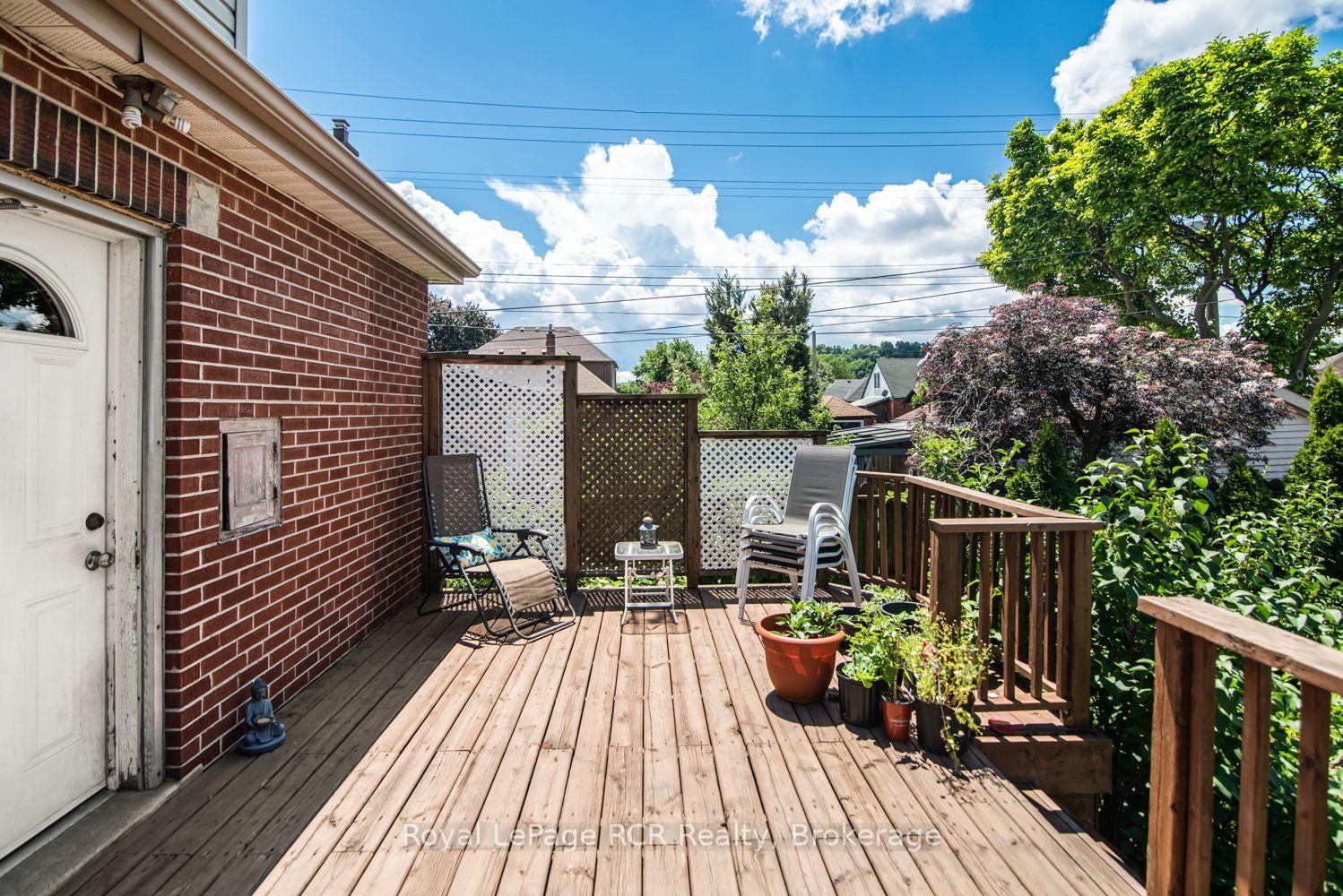 Photo 42 of 52 Cameron Avenue S, Hamilton, Bartonville — HOMEH