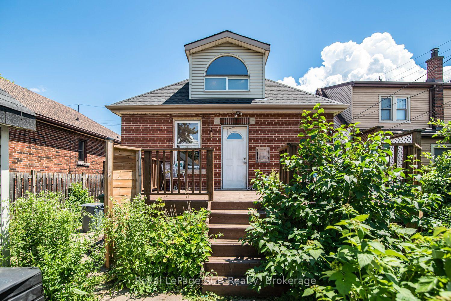 Photo 43 of 52 Cameron Avenue S, Hamilton, Bartonville — HOMEH