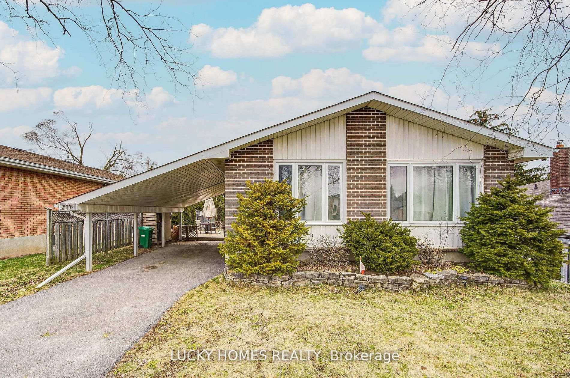 Photo 3 of 711 Otonabee Drive, Peterborough, Ashburnham Ward 4 — HOMEH