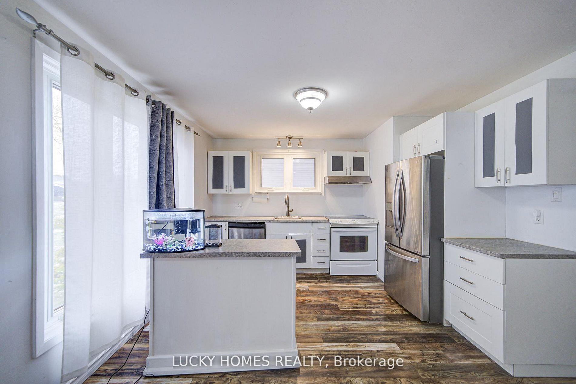 Photo 9 of 711 Otonabee Drive, Peterborough, Ashburnham Ward 4 — HOMEH