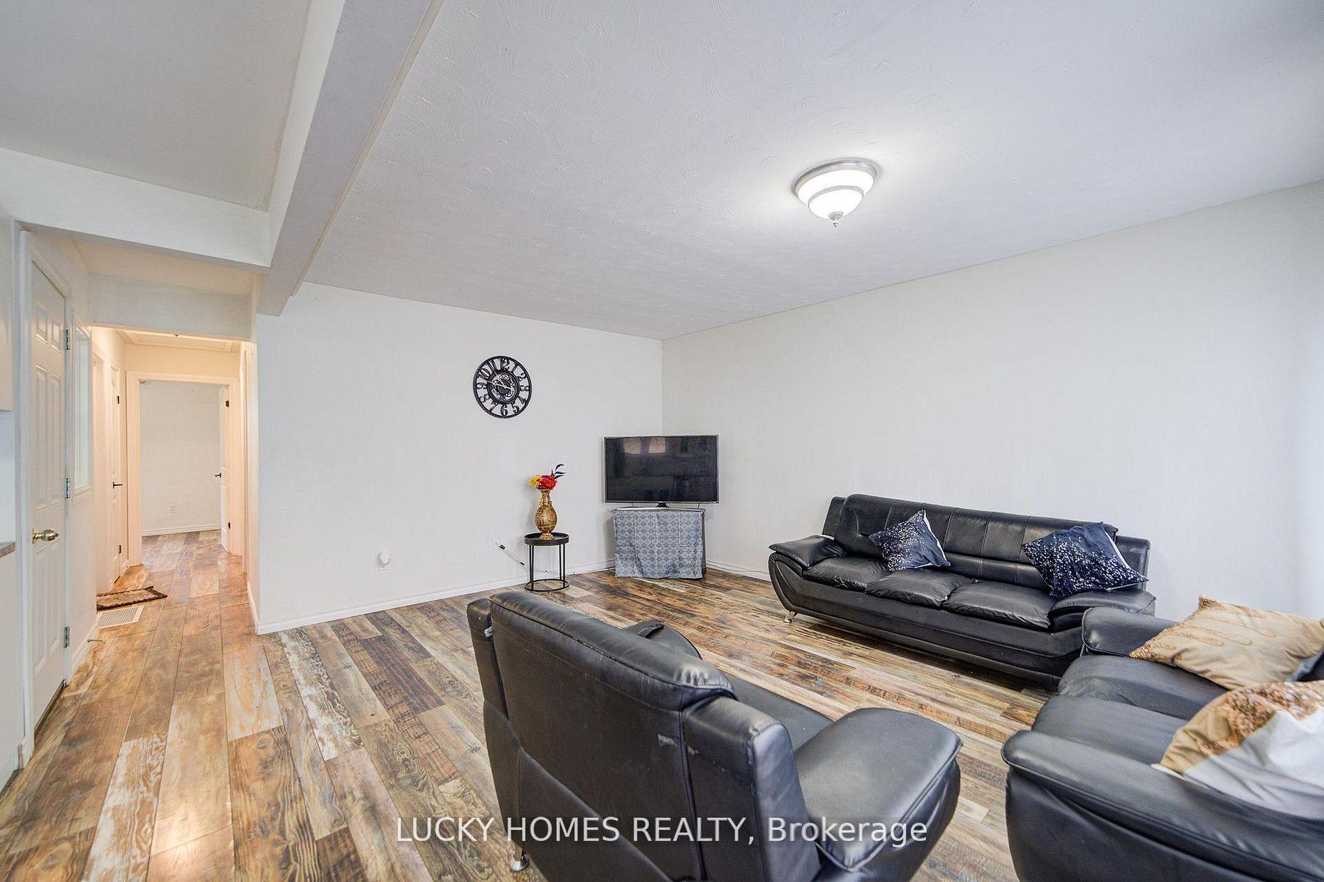 Photo 23 of 711 Otonabee Drive, Peterborough, Ashburnham Ward 4 — HOMEH