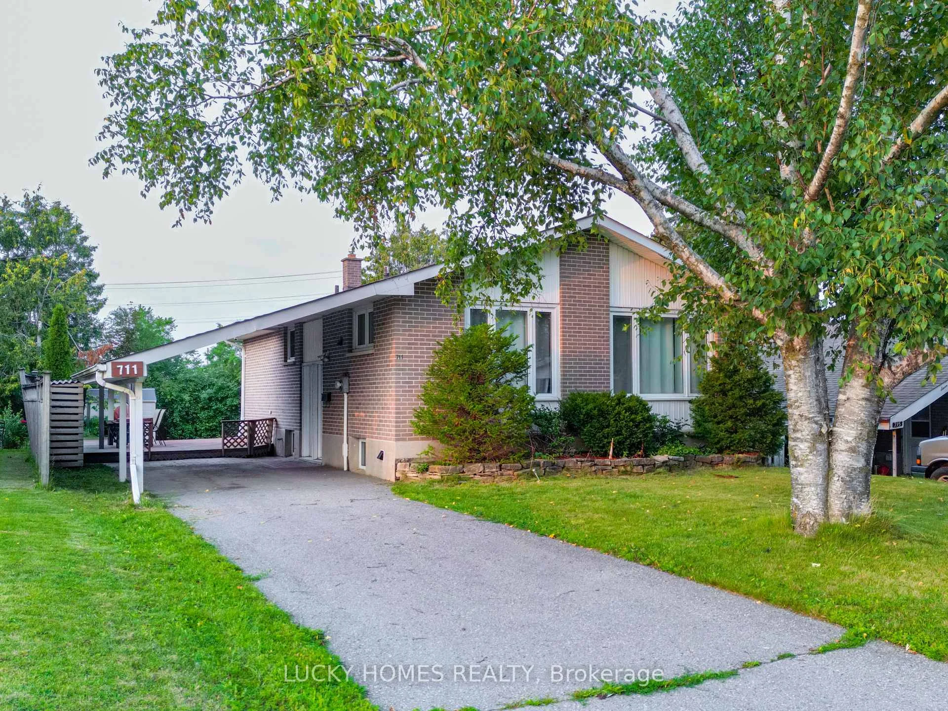 Photo 16 of 711 Otonabee Drive, Peterborough, Ashburnham Ward 4 — HOMEH