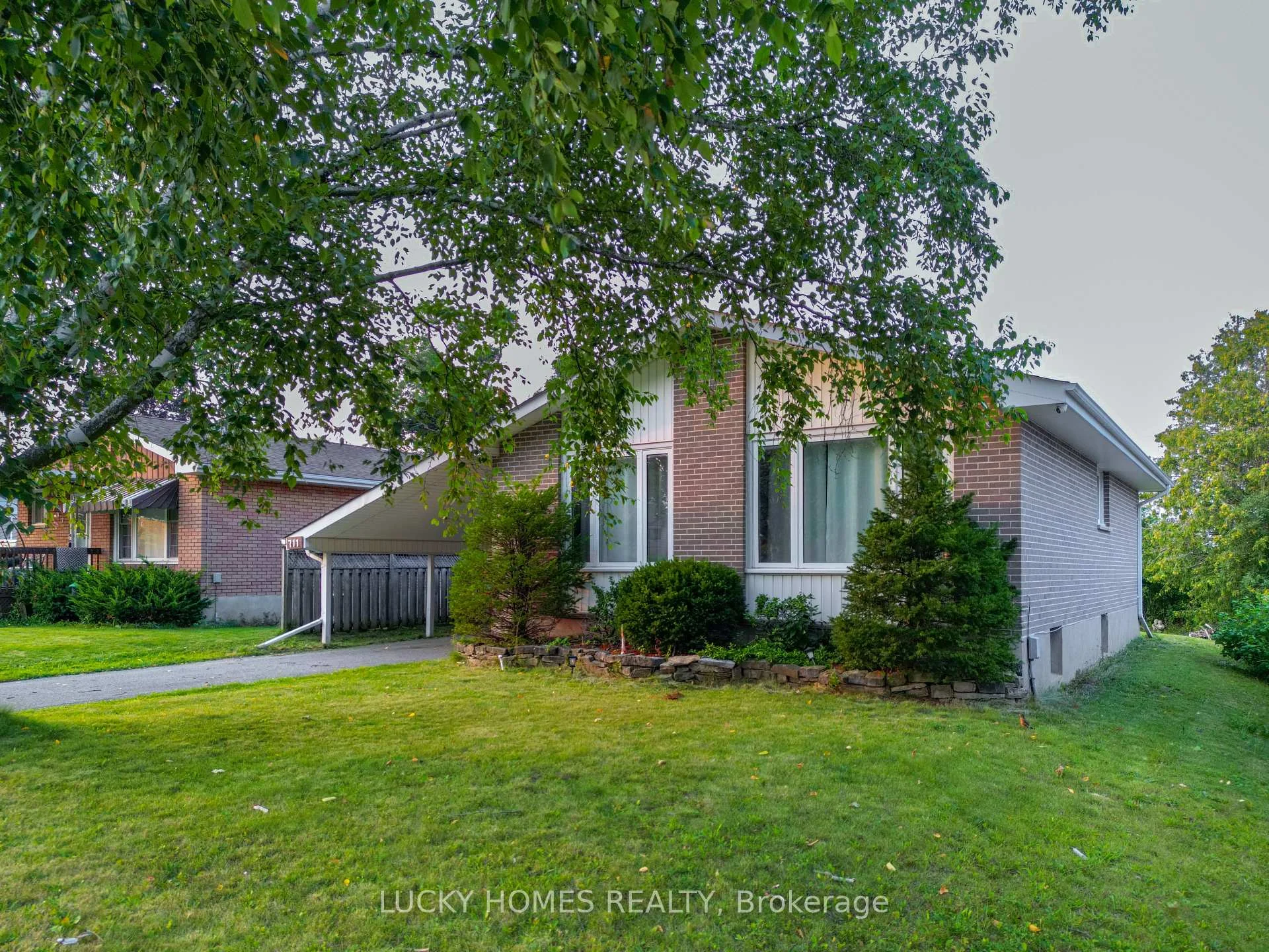 Photo 18 of 711 Otonabee Drive, Peterborough, Ashburnham Ward 4 — HOMEH