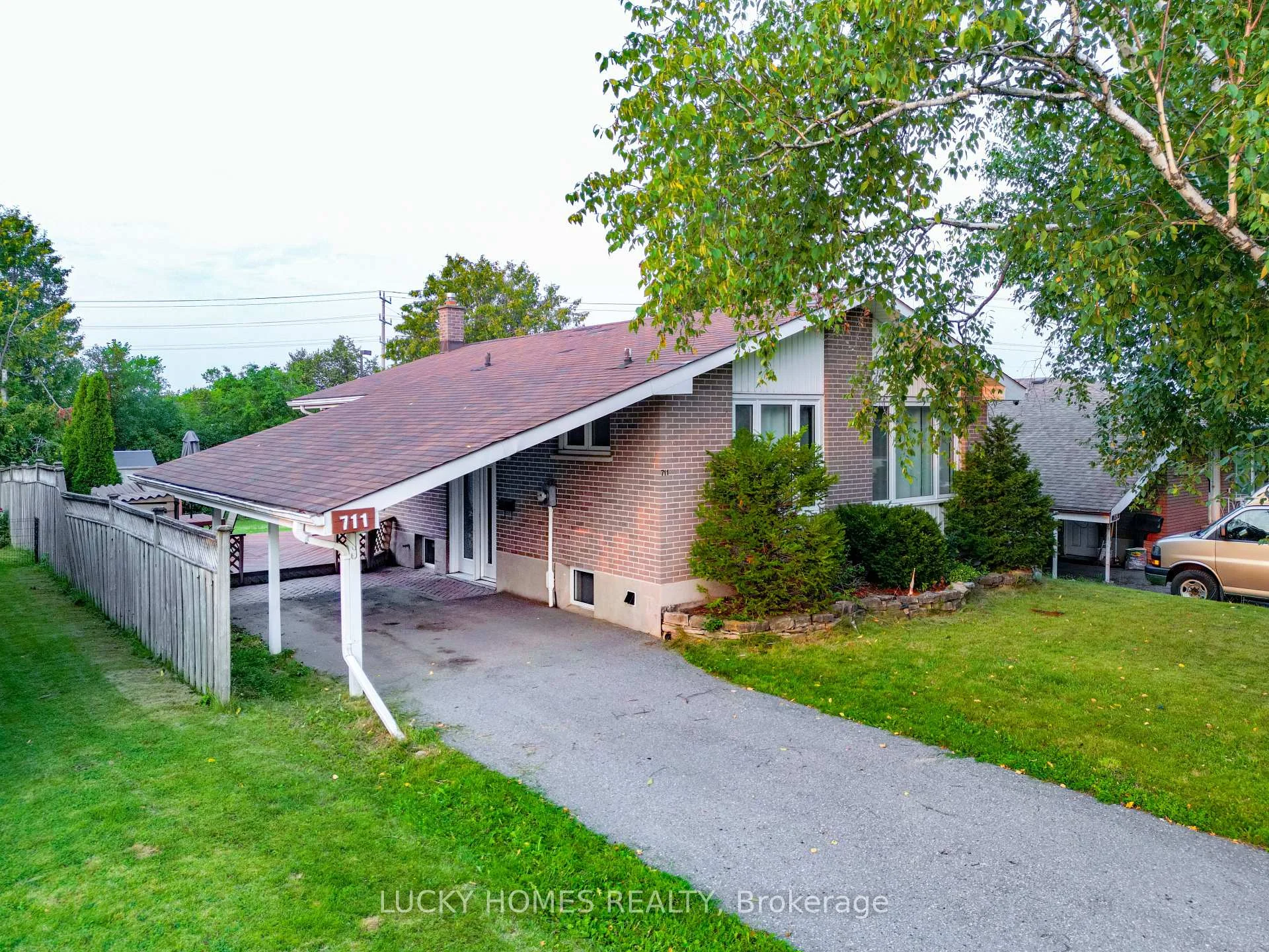 Photo 28 of 711 Otonabee Drive, Peterborough, Ashburnham Ward 4 — HOMEH