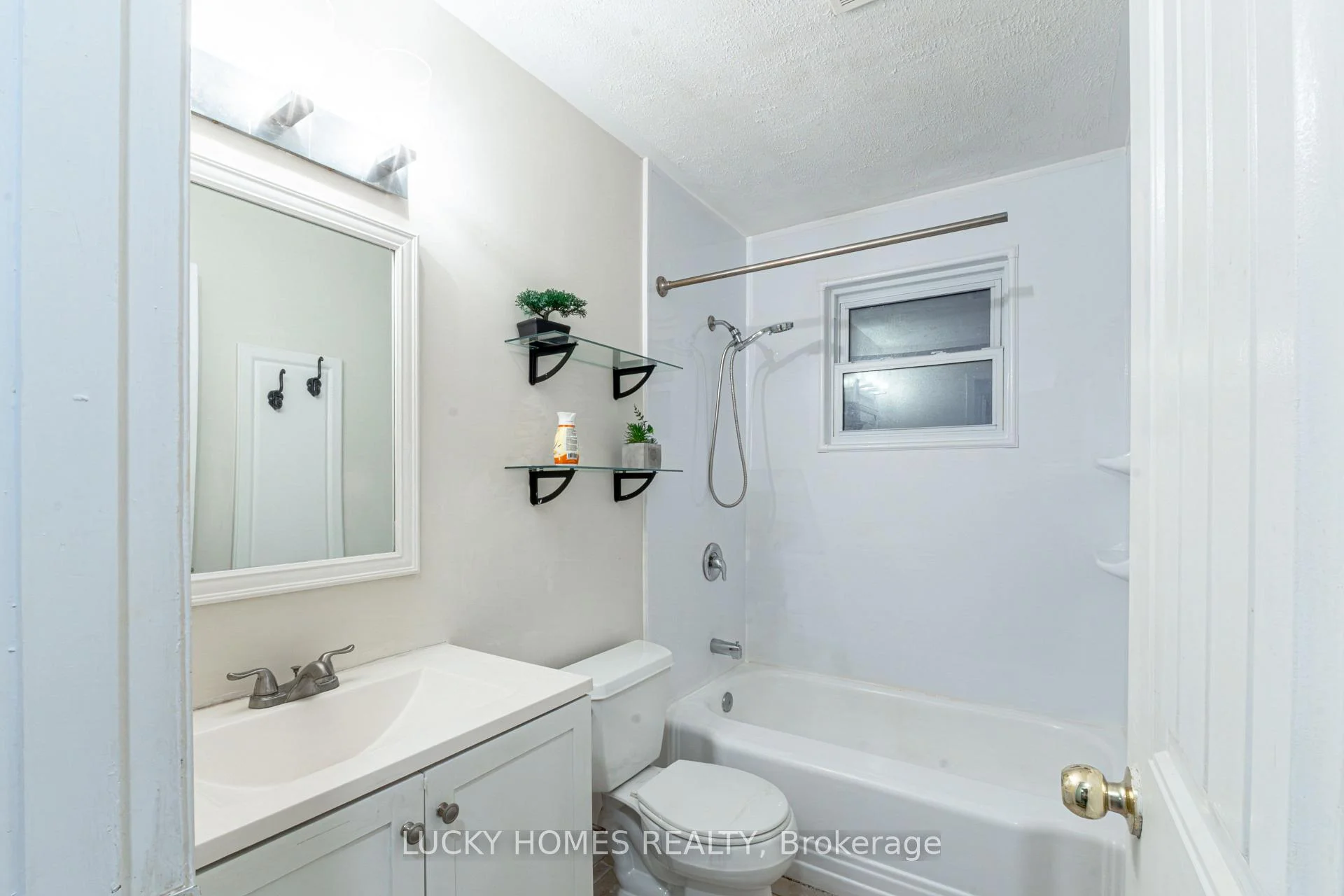Photo 62 of 711 Otonabee Drive, Peterborough, Ashburnham Ward 4 — HOMEH