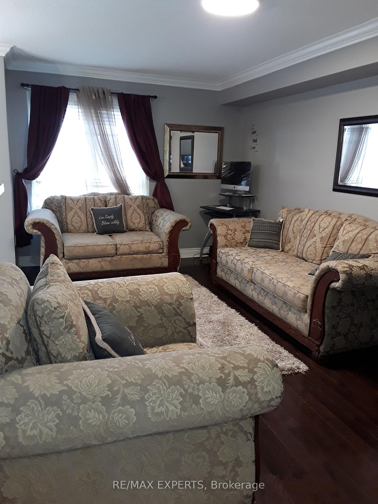 Photo 2 of 2328 Bur Oak Avenue, Markham, Greensborough — HOMEH