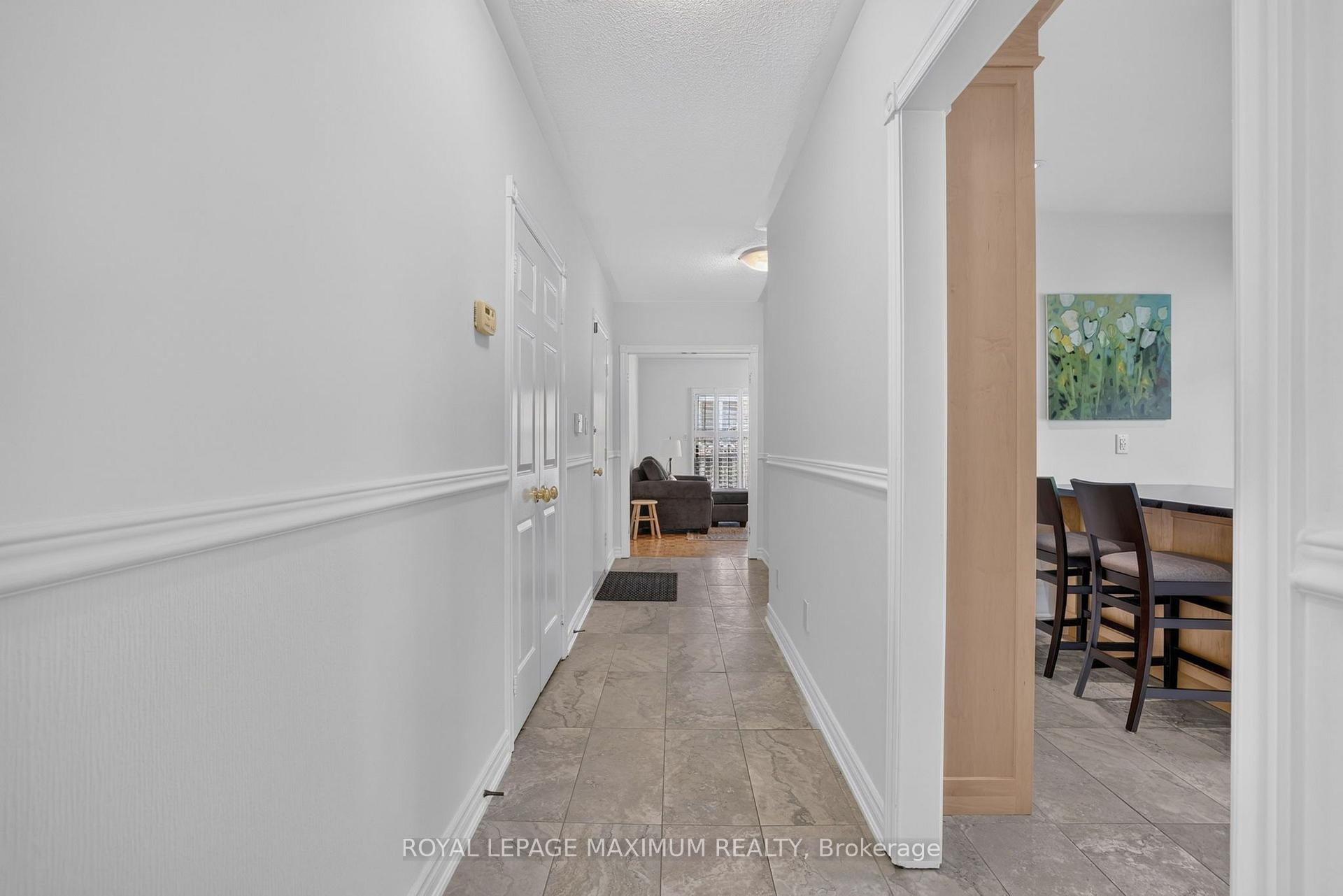 Photo 13 of 33 Whitburn Crescent, Vaughan, Maple — HOMEH
