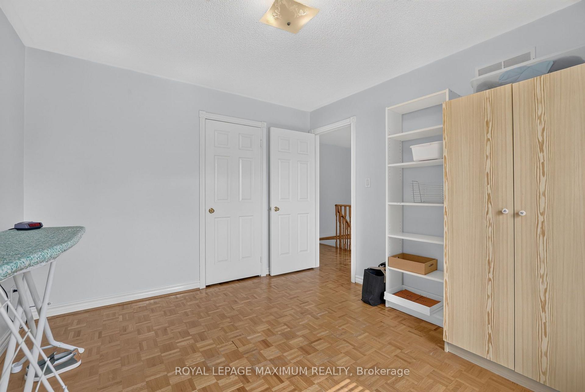 Photo 23 of 33 Whitburn Crescent, Vaughan, Maple — HOMEH