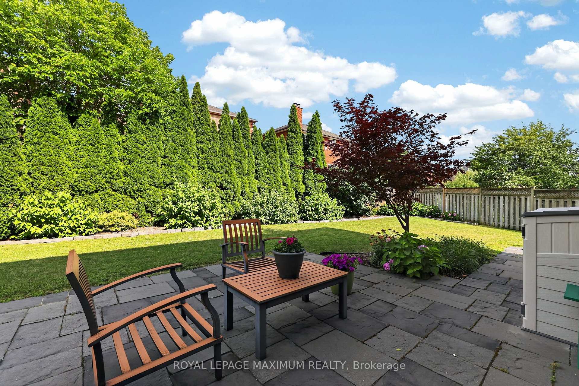 Photo 29 of 33 Whitburn Crescent, Vaughan, Maple — HOMEH