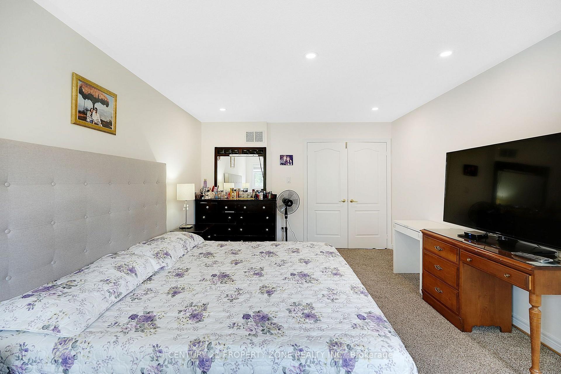 Photo 11 of 25 Clearjoy Street, Brampton, Madoc — HOMEH