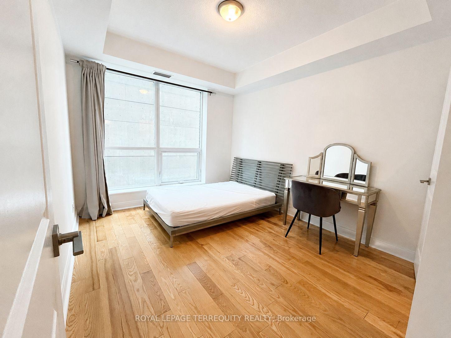 Photo 6 of Unit 514, 38 The Esplanade, Toronto, Waterfront Communities — HOMEH