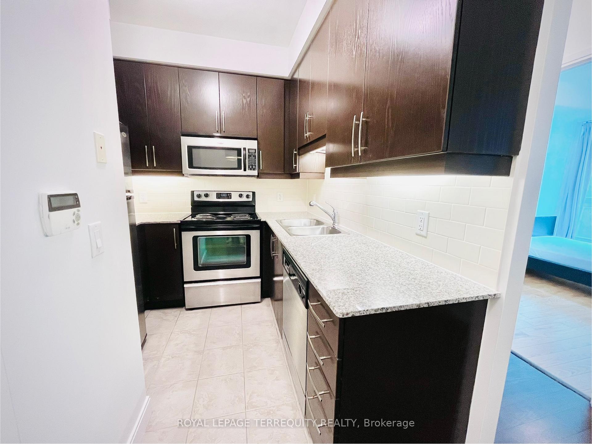 Photo 9 of Unit 514, 38 The Esplanade, Toronto, Waterfront Communities — HOMEH