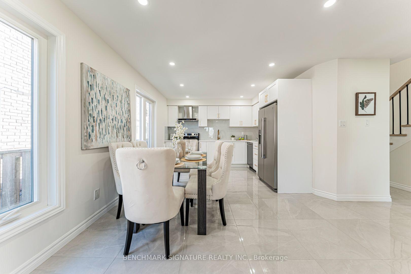 Photo 7 of 102 Harness Circle, Markham, Milliken Mills East — HOMEH