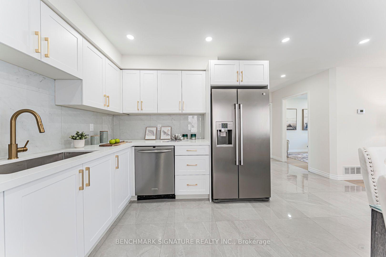 Photo 10 of 102 Harness Circle, Markham, Milliken Mills East — HOMEH