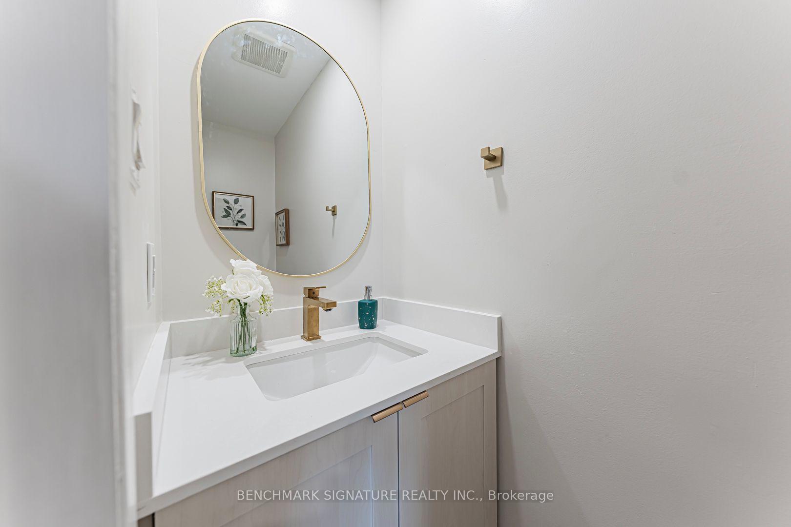 Photo 13 of 102 Harness Circle, Markham, Milliken Mills East — HOMEH