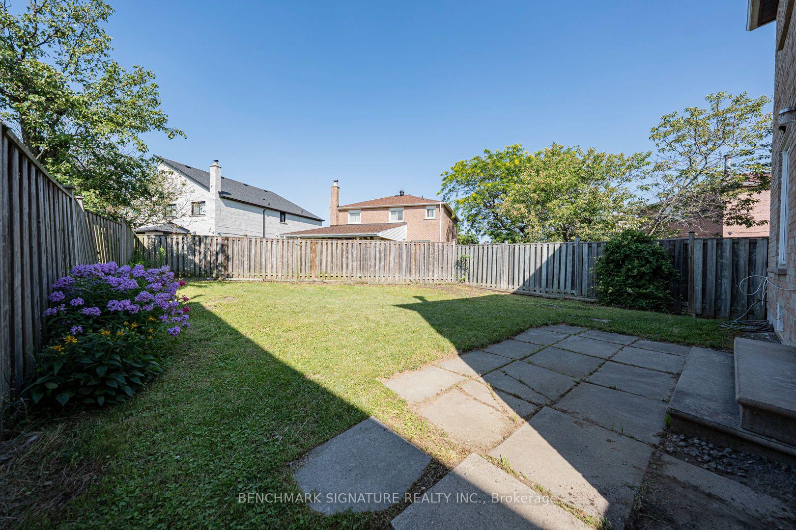 Photo 35 of 102 Harness Circle, Markham, Milliken Mills East — HOMEH