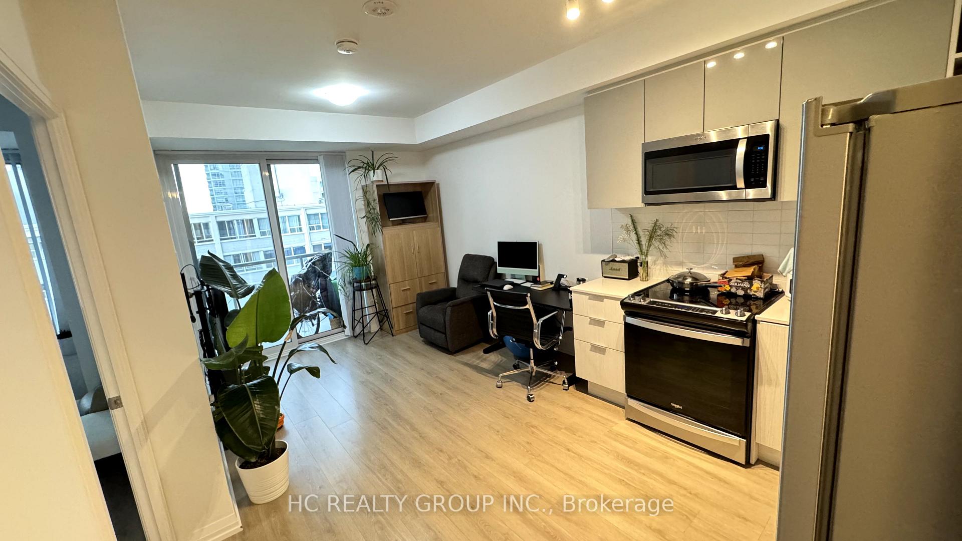 Front of Unit 1213, 50 dunfield Avenue N