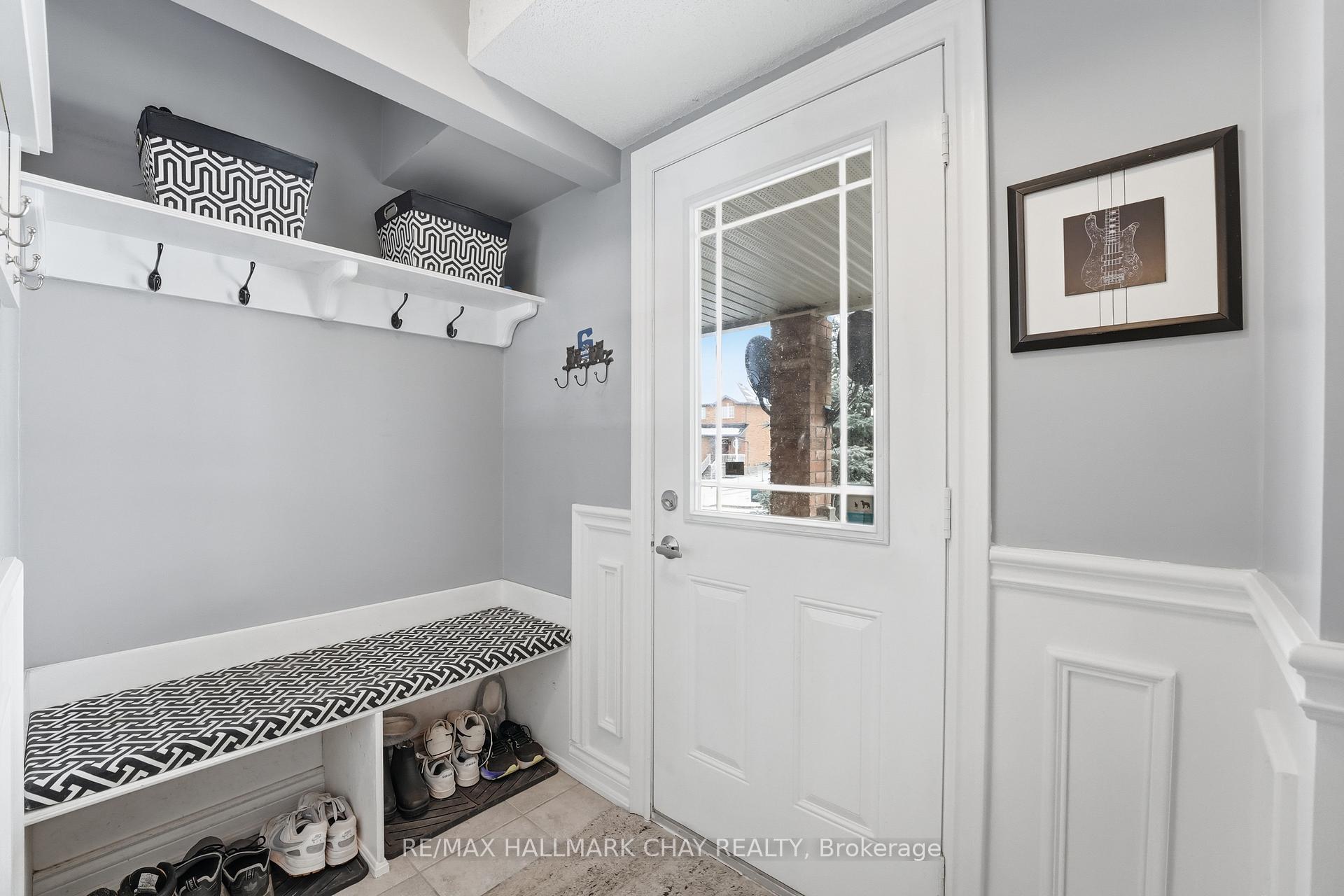 Photo 2 of 1280 Coleman Crescent, Innisfil, Alcona — HOMEH