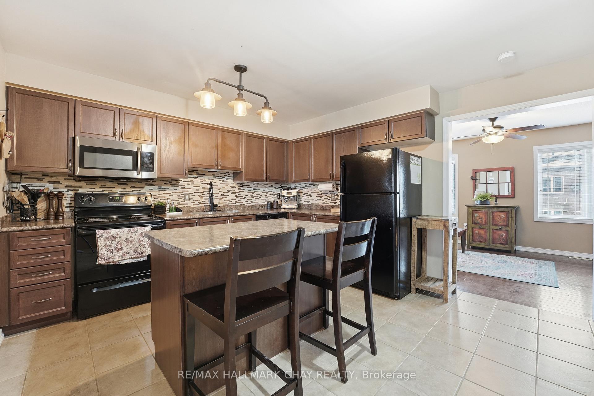 Photo 6 of 1280 Coleman Crescent, Innisfil, Alcona — HOMEH