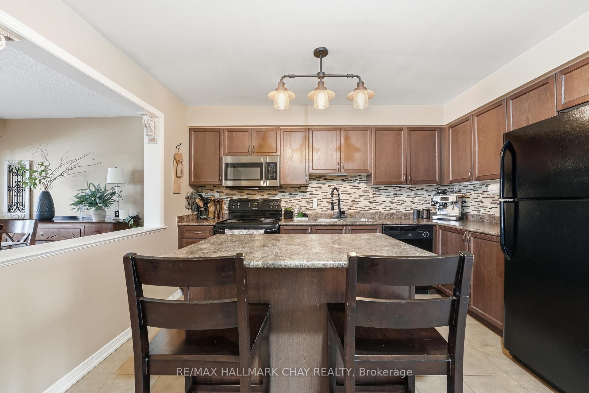 Photo 7 of 1280 Coleman Crescent, Innisfil, Alcona — HOMEH