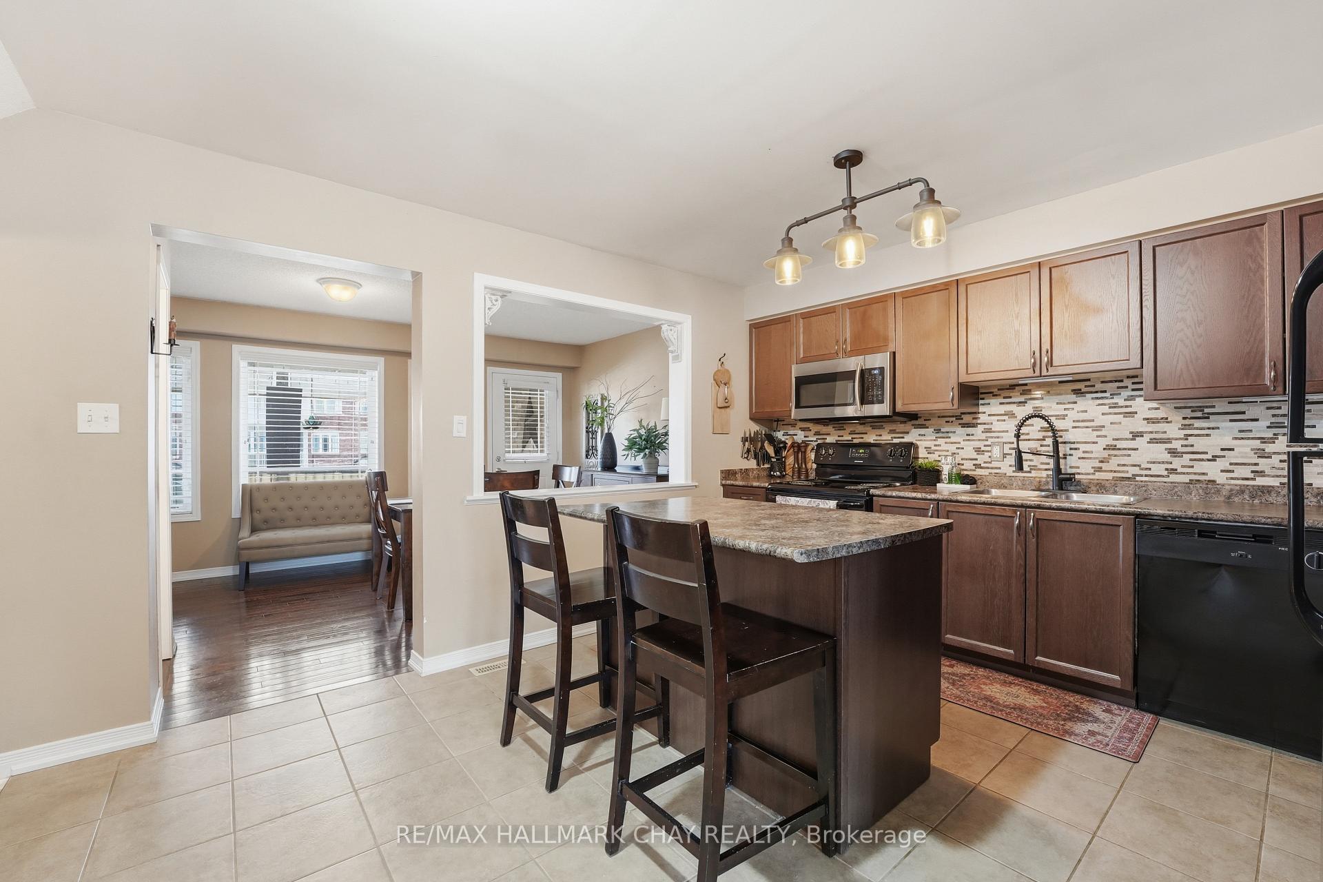 Photo 8 of 1280 Coleman Crescent, Innisfil, Alcona — HOMEH