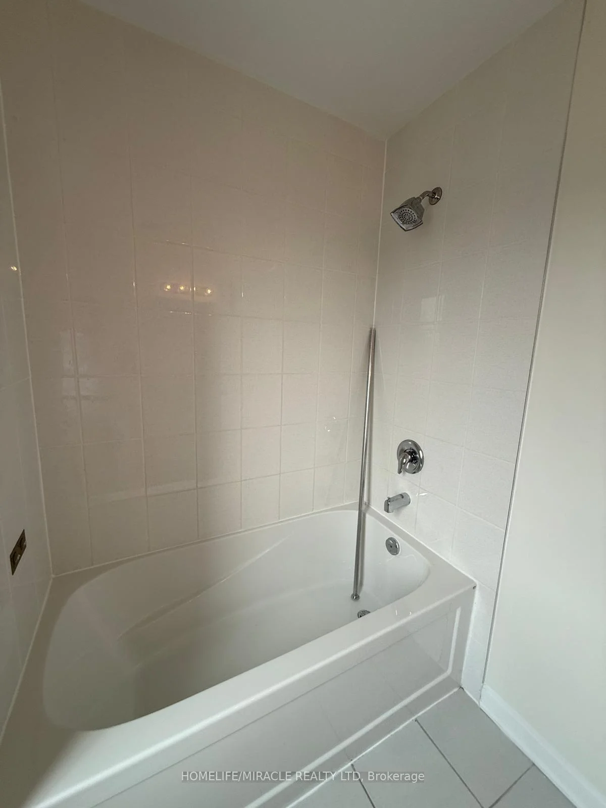 Photo 31 of 127 Oakmont Drive, Loyalist, Bath — HOMEH