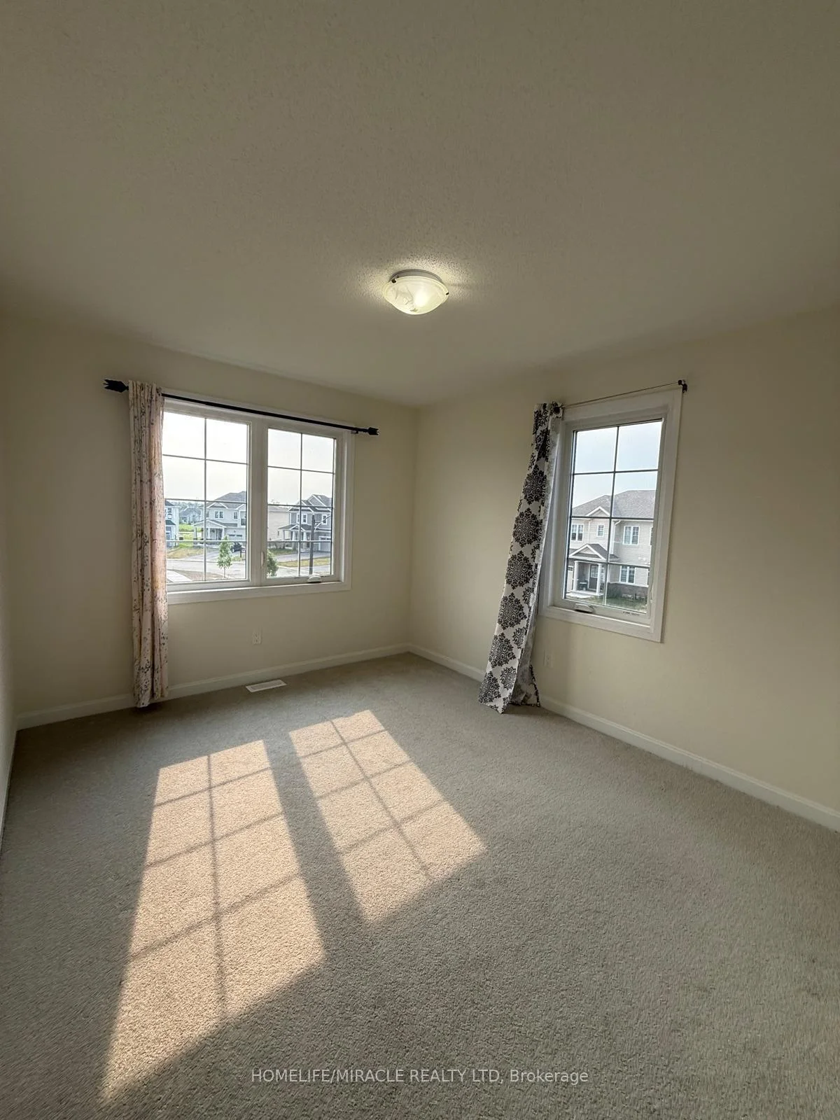Photo 33 of 127 Oakmont Drive, Loyalist, Bath — HOMEH