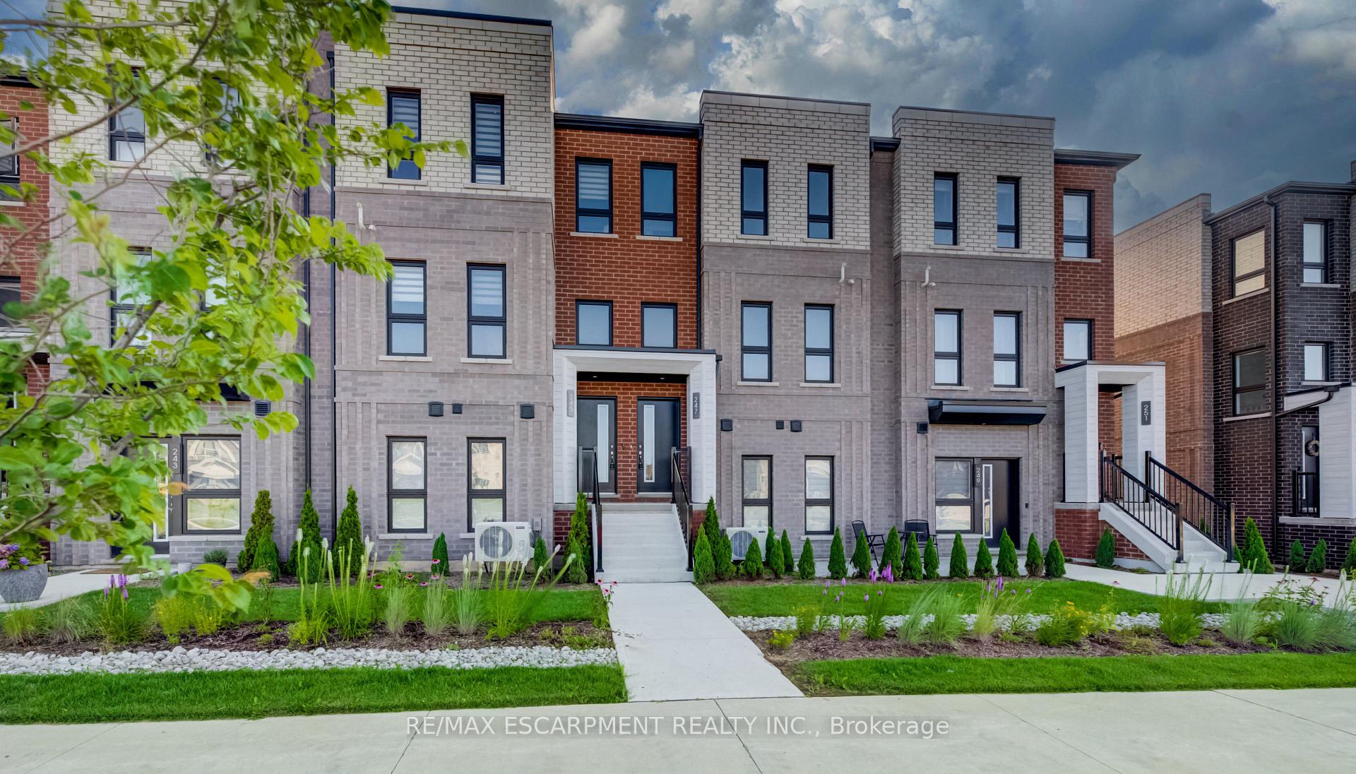 Photo 1 of 247 Burke Street, Hamilton, Waterdown — HOMEH